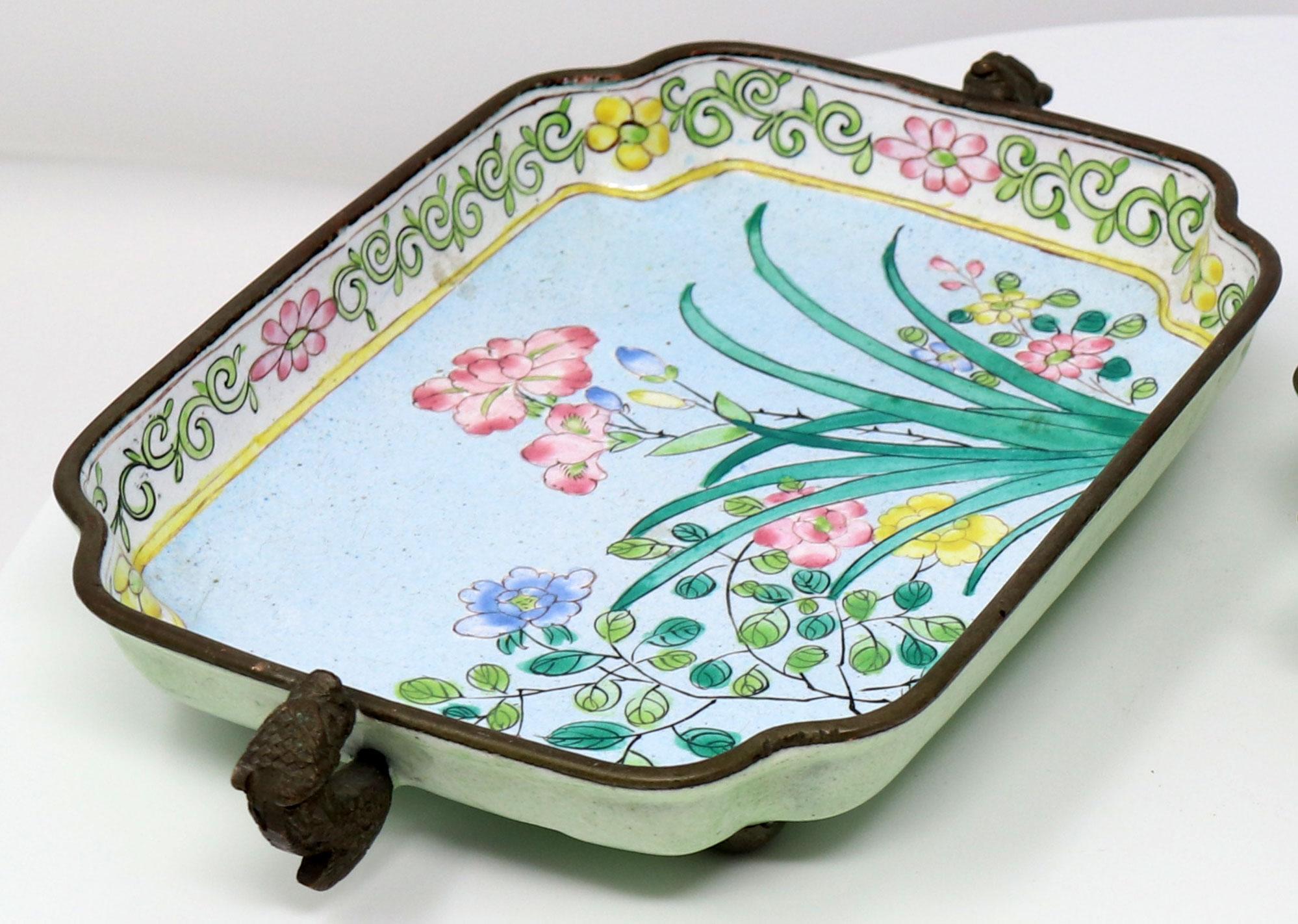 20th Century 1950s Pair of Bronze Enameled Asian Trays