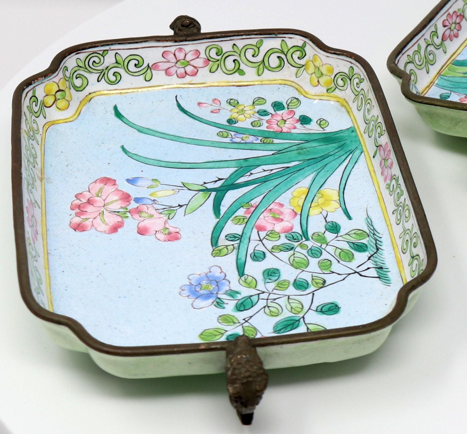 1950s Pair of Bronze Enameled Asian Trays 1