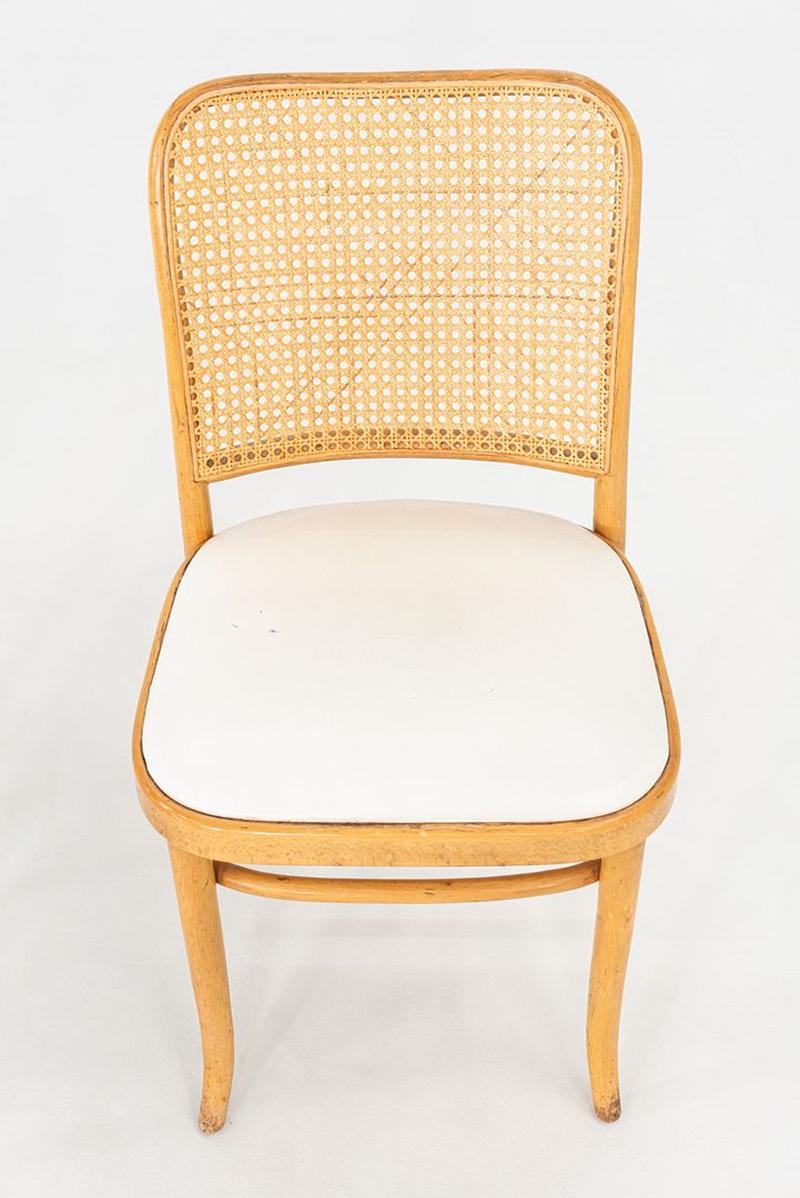 Coppia di sedie da pranzo a doghe di Praga degli anni '50, modello 811, di Josef Frank per Thonet in vendita 4