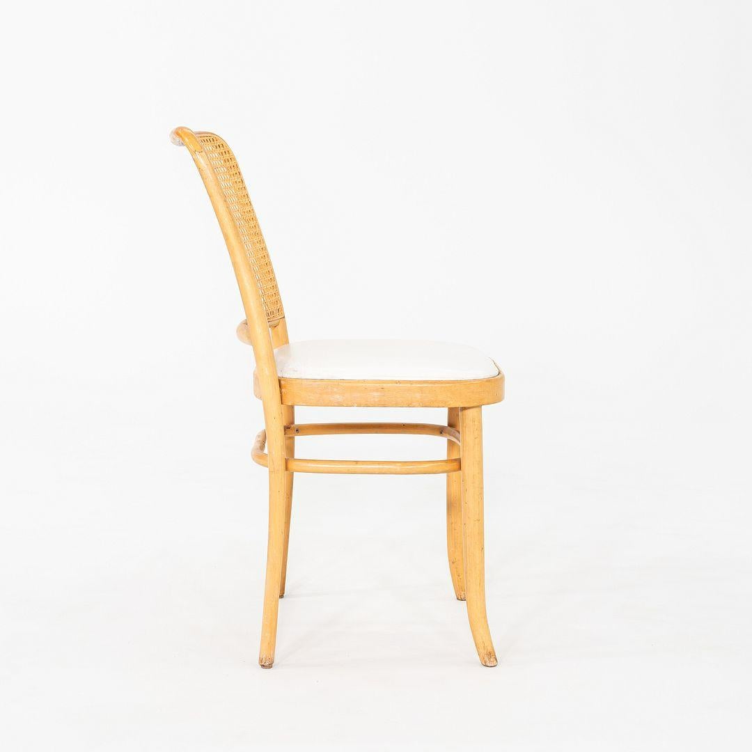 Coppia di sedie da pranzo a doghe di Praga degli anni '50, modello 811, di Josef Frank per Thonet In condizioni buone in vendita a Philadelphia, PA