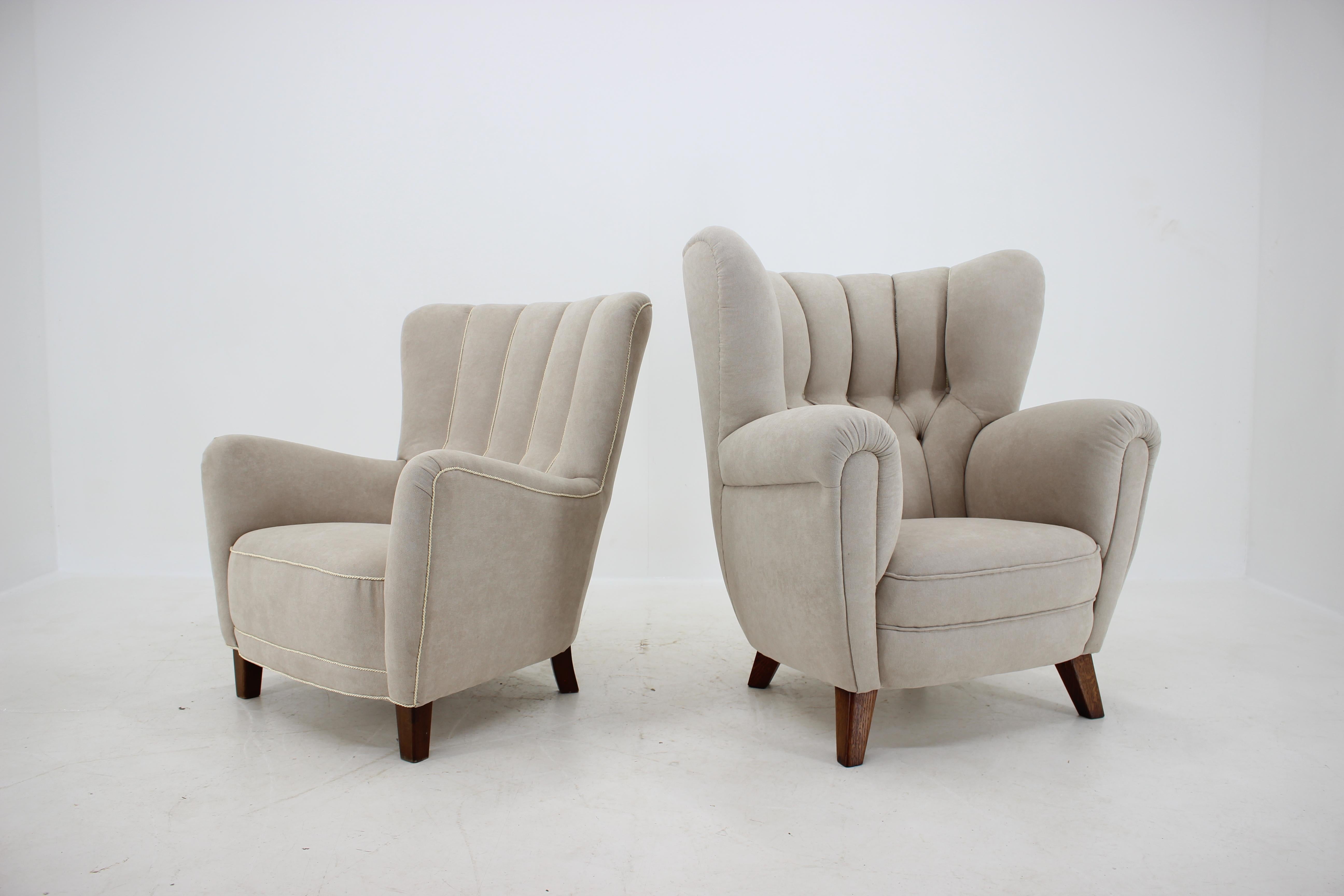 Mid-Century Modern 1950s Pair of Danish Armchairs