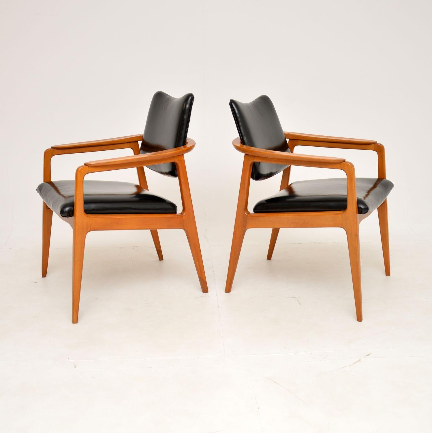 Mid-Century Modern 1950's Pair of Danish Leather Armchairs by Sigvard Bernadotte For Sale