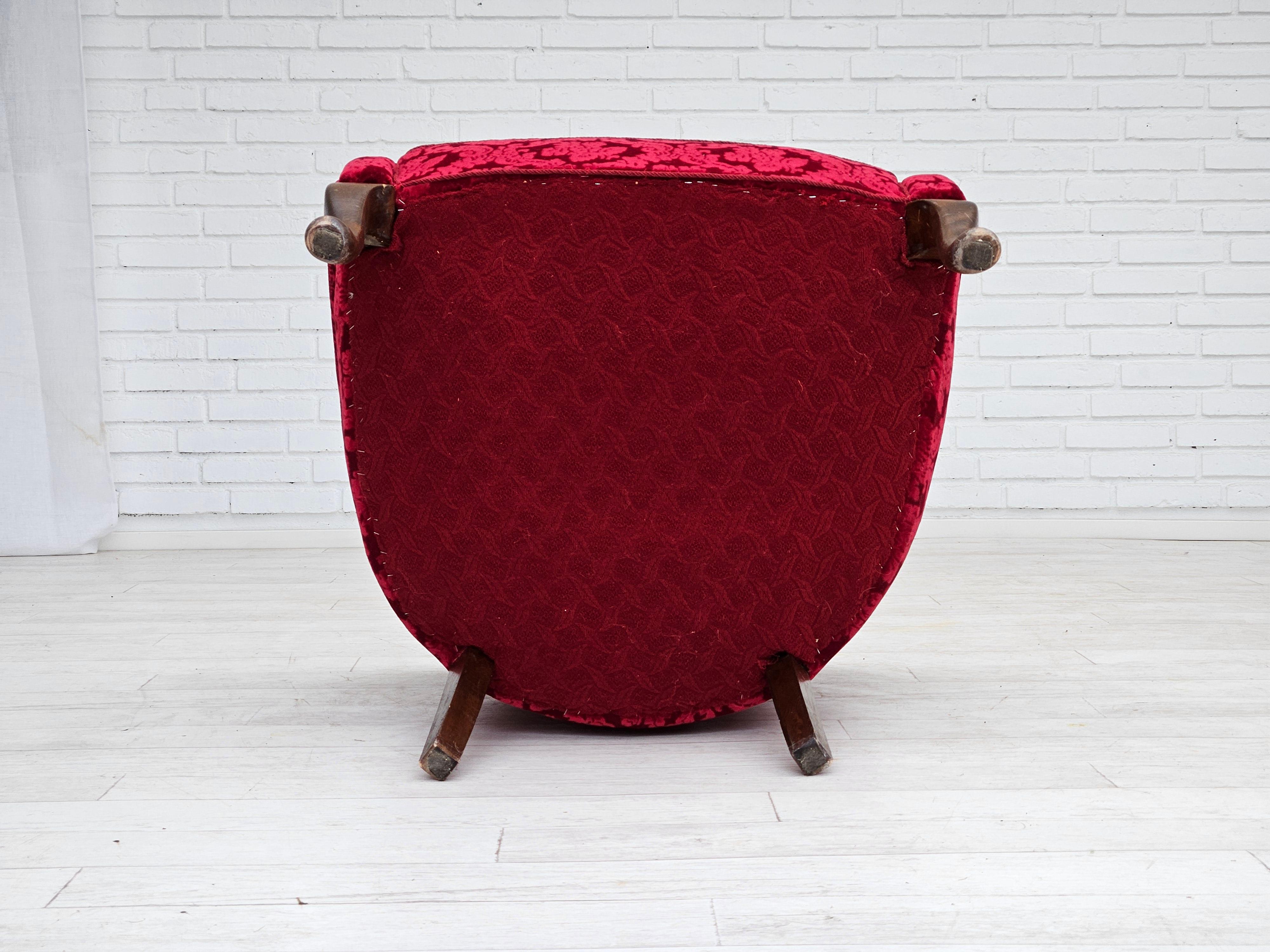 1950s, pair of Danish lounge chairs, red cotton/wool fabric. For Sale 9