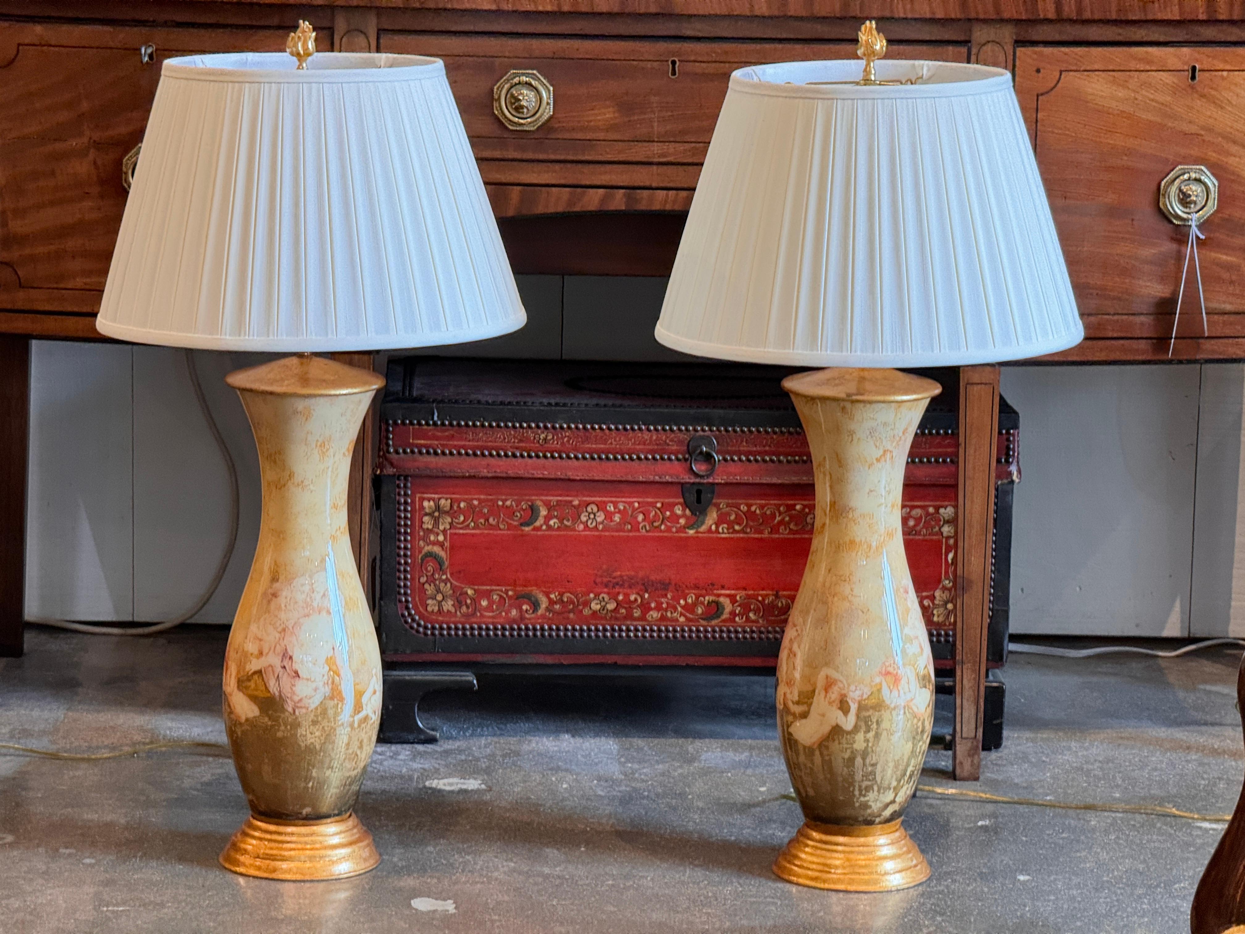 Pareja de Lámparas Decalcomania de los años 50 en Bueno estado para la venta en Charlottesville, VA