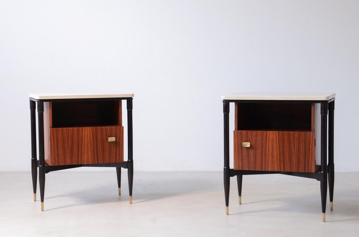 20ième siècle 1950's pair of elegant walnut nightstands with four turned legs en vente