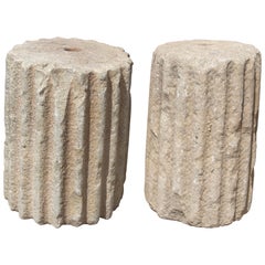 1950s Paire de colonnes cannelées en pierre naturelle pour décoration ou soutien