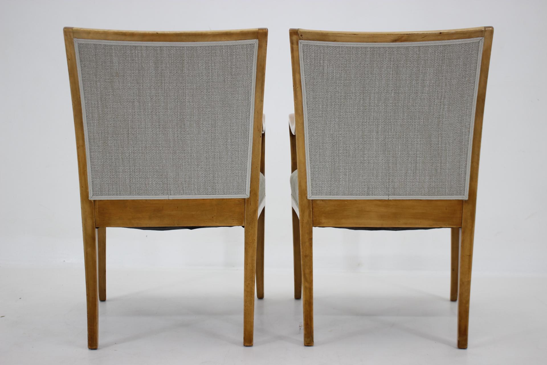 1950s Pair of Frits Henningsen Armchairs in Birch Wood, Denmark For Sale 5