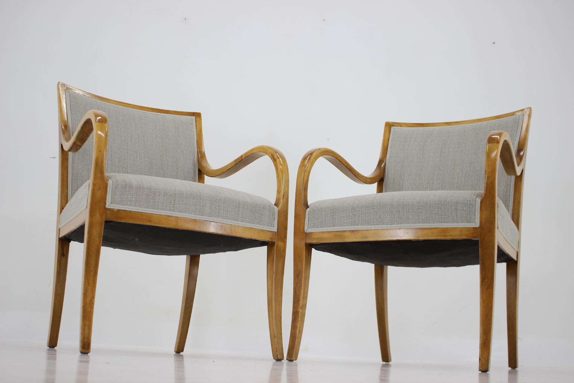 1950s Pair of Frits Henningsen Armchairs in Birch Wood, Denmark For Sale 7