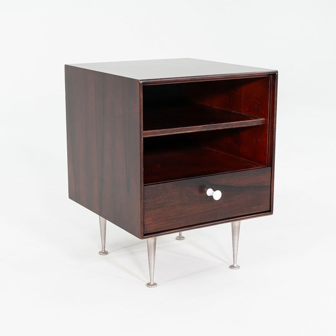 Moderne Paire de tables de nuit en palissandre à bords fins George Nelson pour Herman Miller, années 1950 en vente