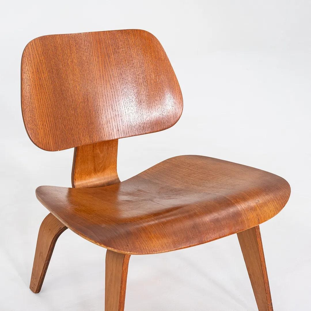Pareja de sillones Eames LCW de Herman Miller de los años 50 en fresno calicó en venta 5