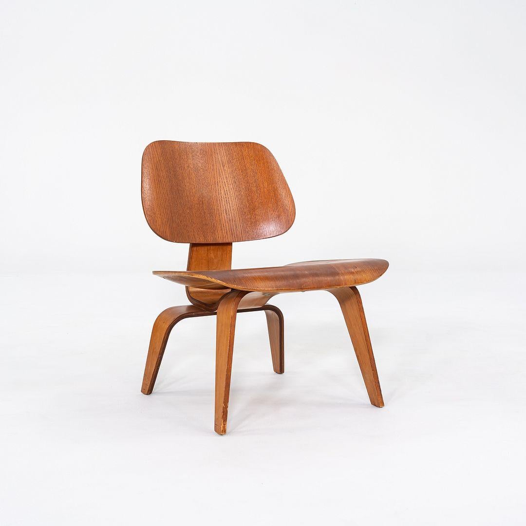Pareja de sillones Eames LCW de Herman Miller de los años 50 en fresno calicó en venta 1