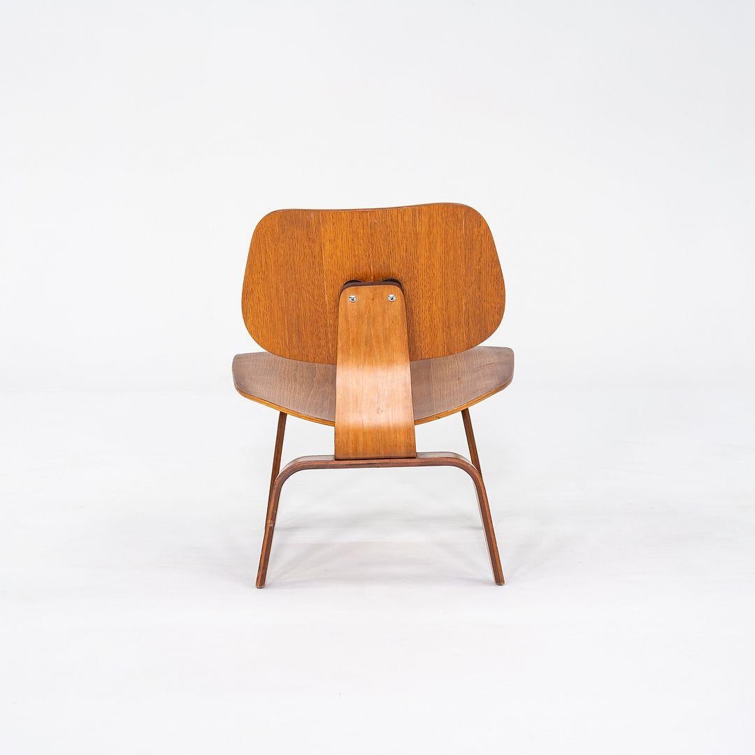 Pareja de sillones Eames LCW de Herman Miller de los años 50 en fresno calicó en venta 2