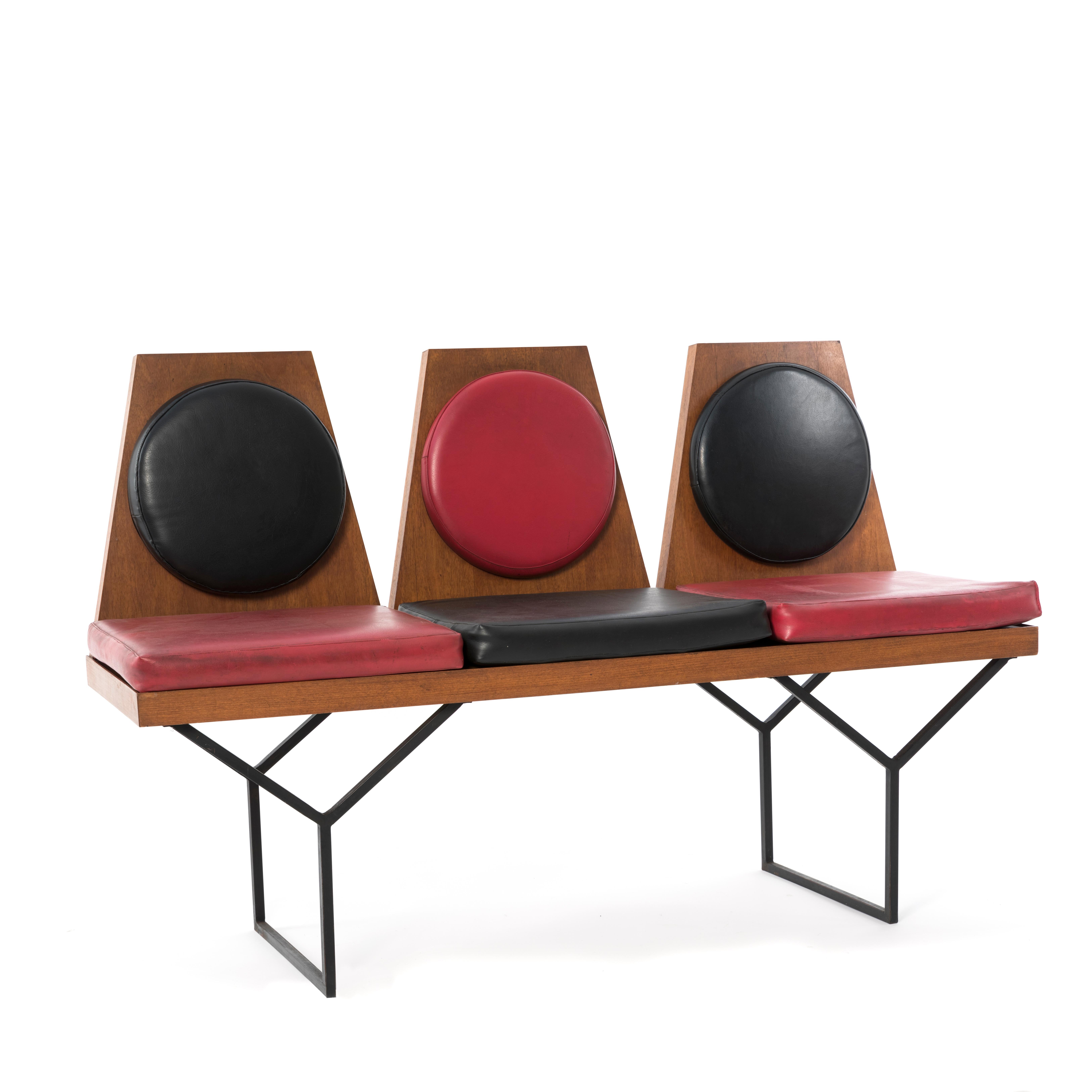 1950s Pair of Italian Benches in Wood and Red and Black Vinyl In Good Condition In Milan, IT
