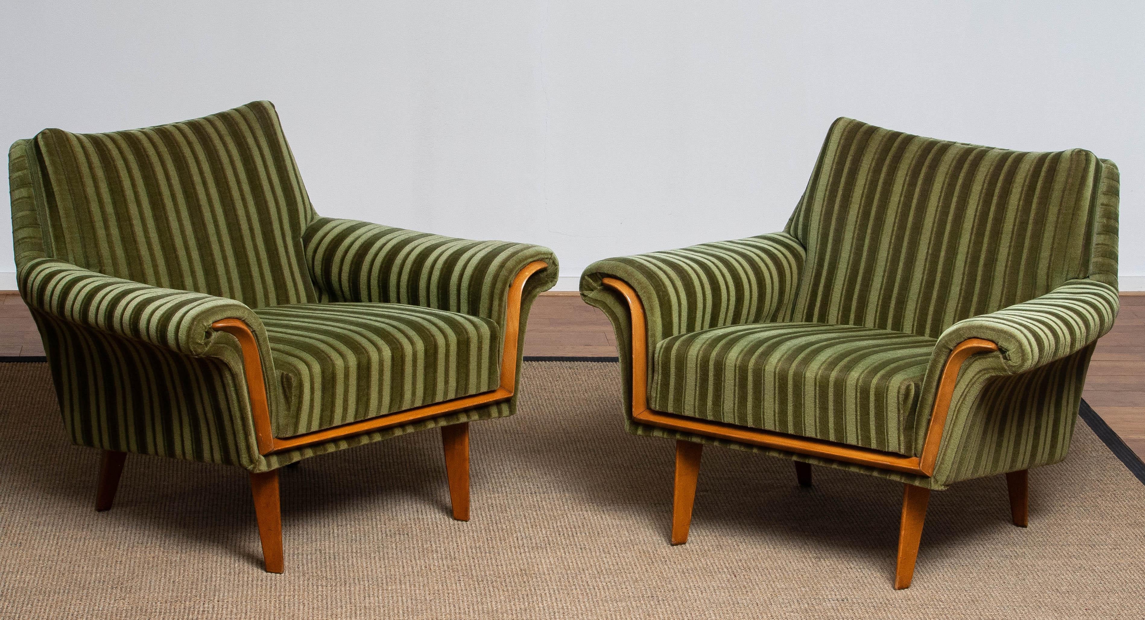 1950's Pair of Italian Green Striped Velvet Lounge / Easy / Club Chair (Moderne der Mitte des Jahrhunderts)