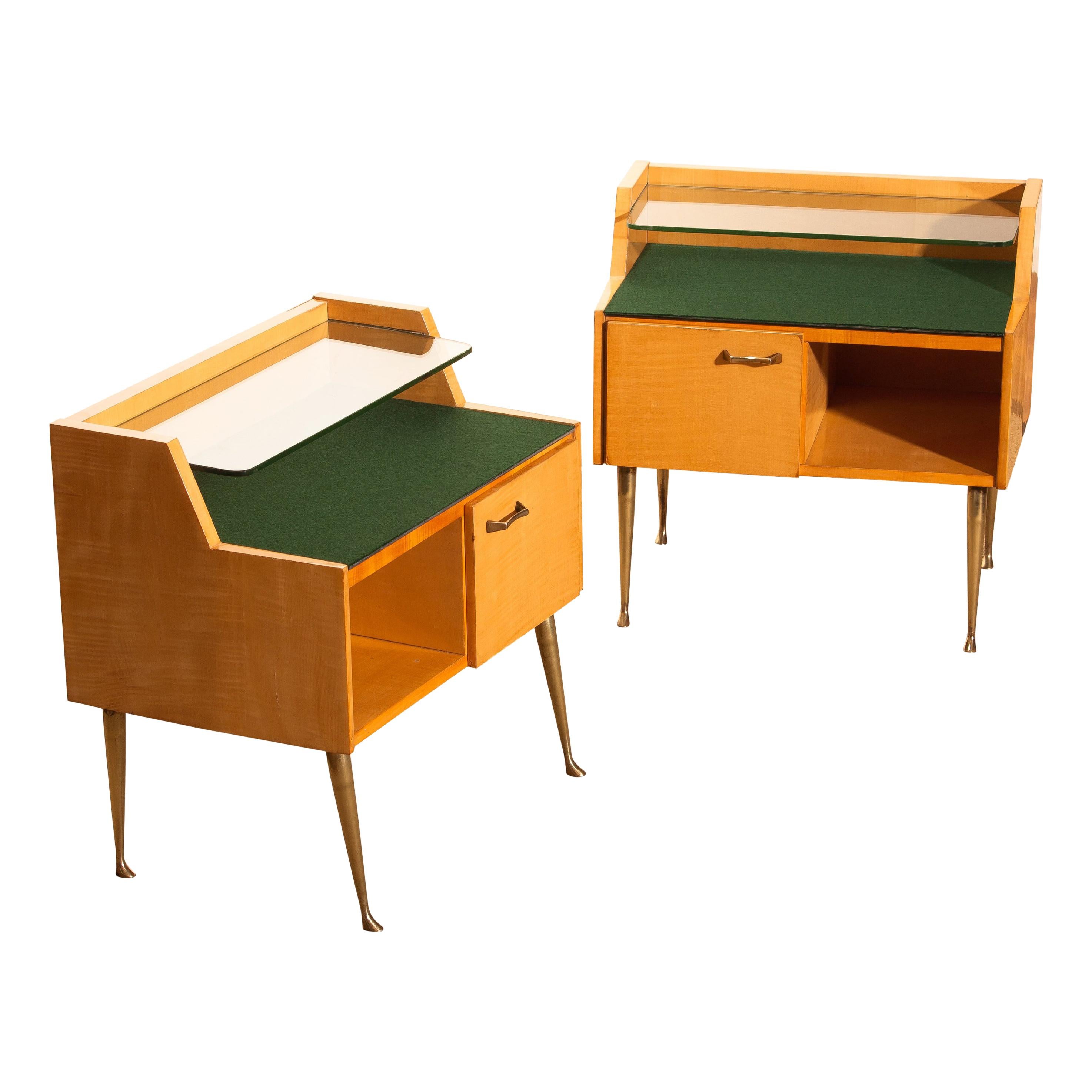 Mid-20th Century 1950s, Pair of Italian Nightstands in Maple with Brass Legs by Paolo Buffa