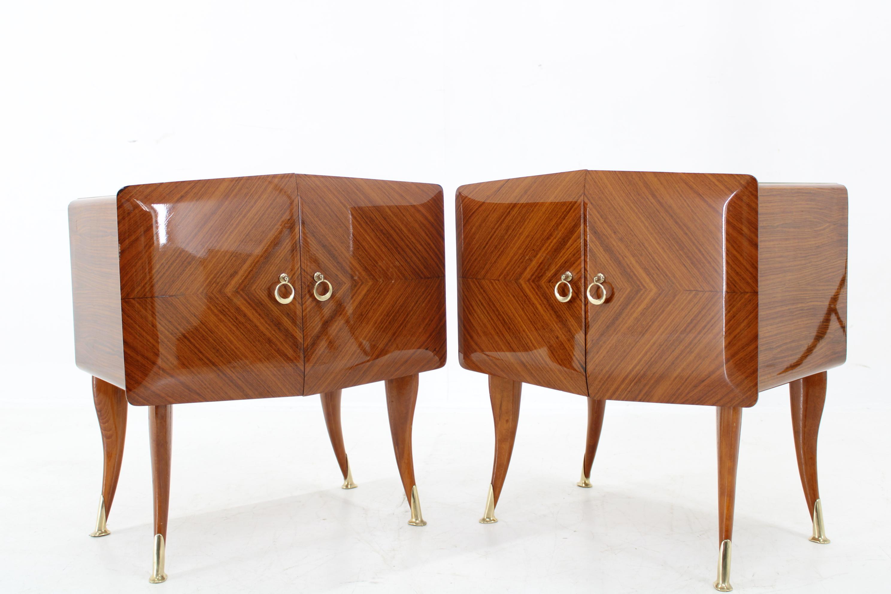 1950s Pair of Italian Nightstands , Italy For Sale 3