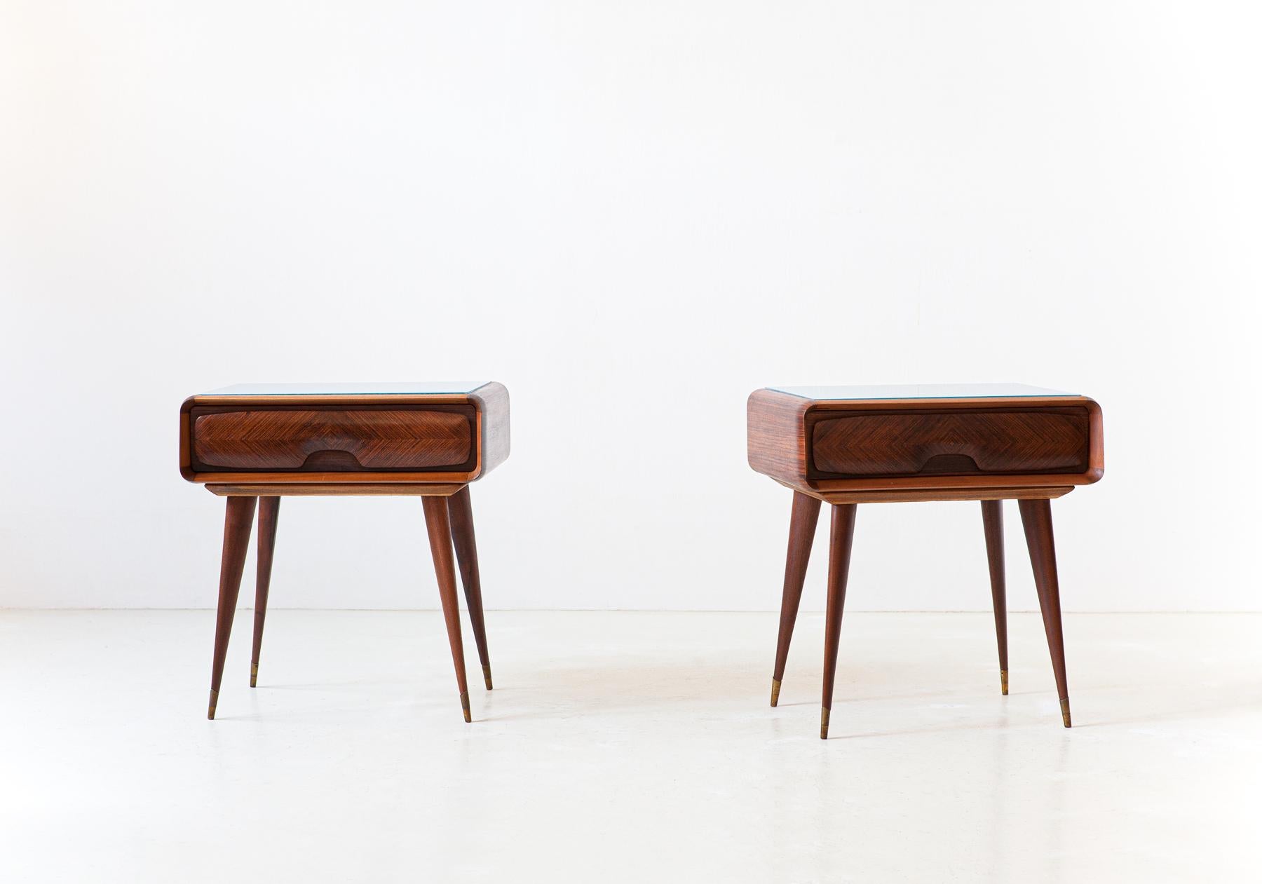 Mid-Century Modern 1950s Pair of Italian Sculptural Nightstands