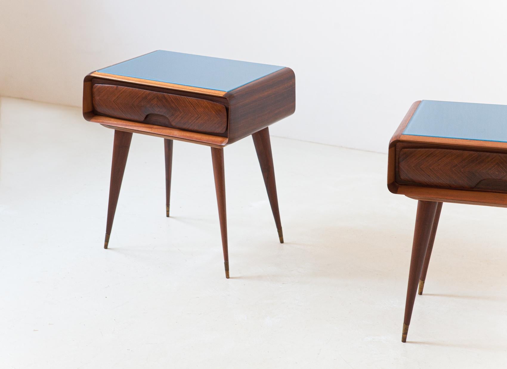 Mid-20th Century 1950s Pair of Italian Sculptural Nightstands