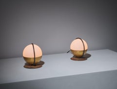 1950er Jahre Ein Paar italienische Tischlampen mit Opalglas und Messing