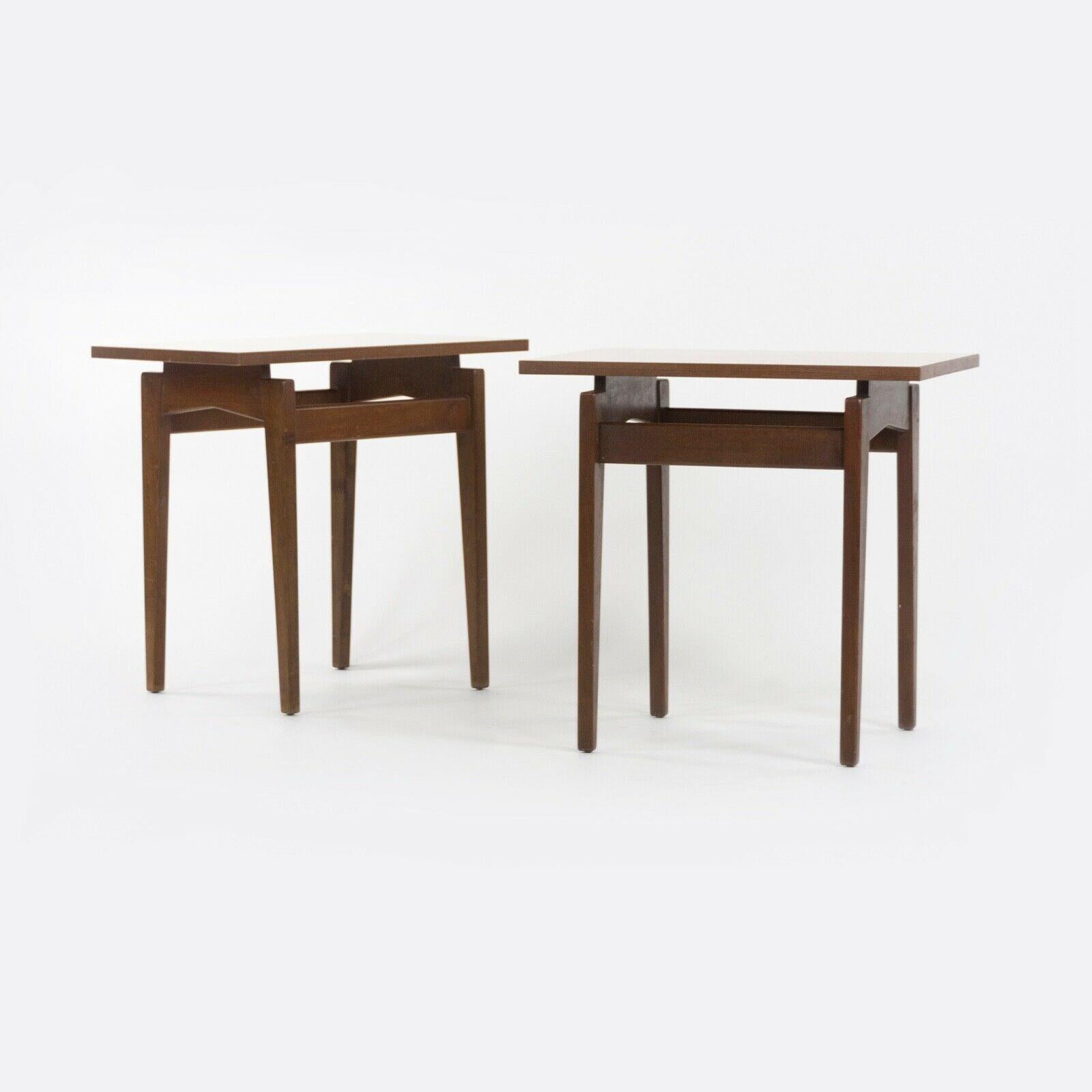 Modern 1950s Pair of Jens Risom Designs Inc Walnut & Laminate End / Side Table For Sale