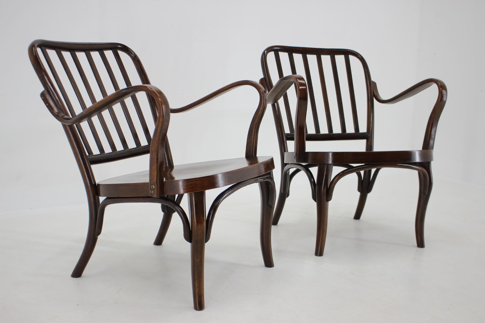 1950s Pair of Josef Frank Bentwood Armchairs no. 752 by Thon In Good Condition For Sale In Praha, CZ