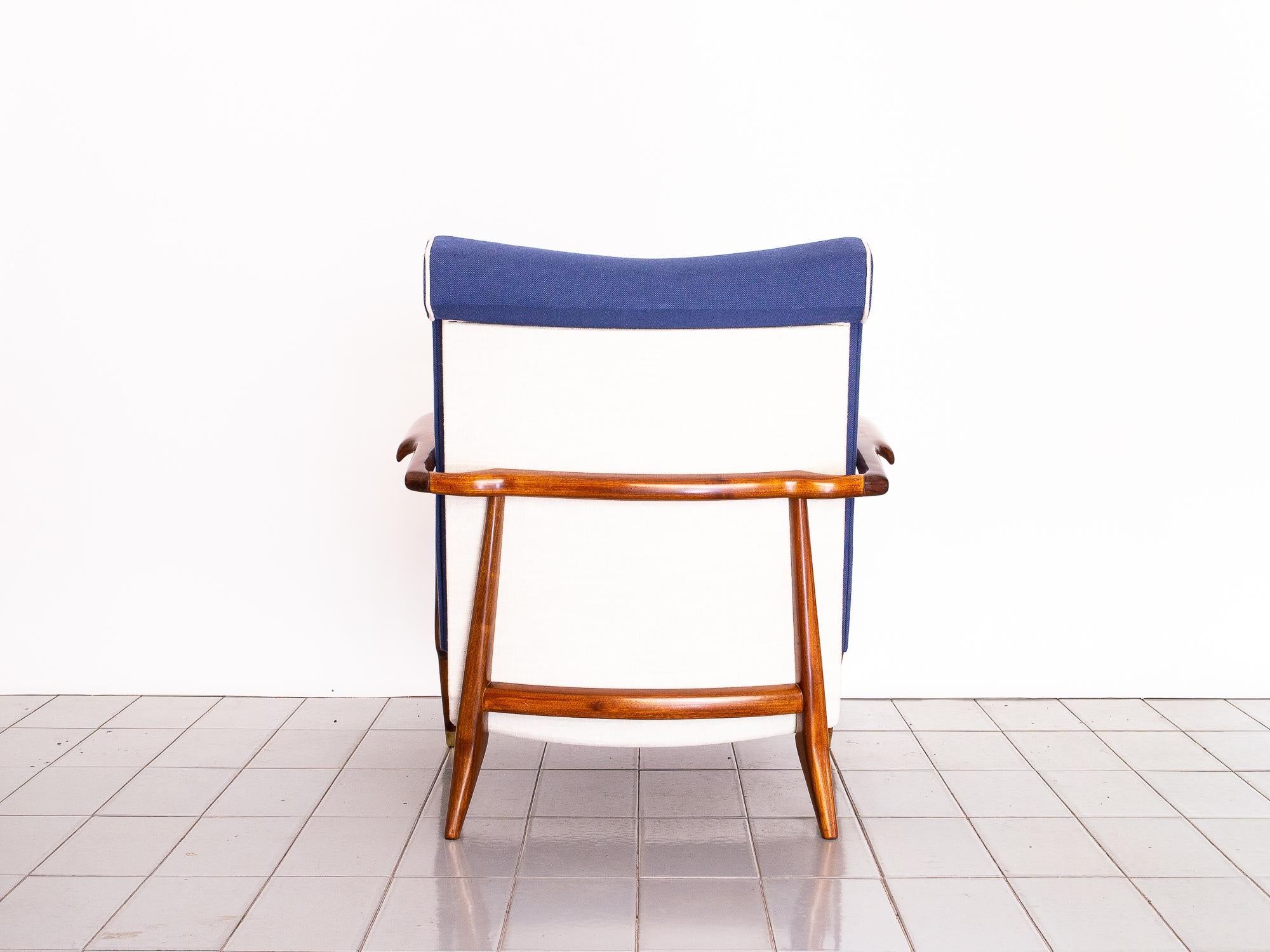XX secolo Coppia di sedie da salotto degli anni '50 in Wood Wood, Brasile Mid-Century Modern in vendita