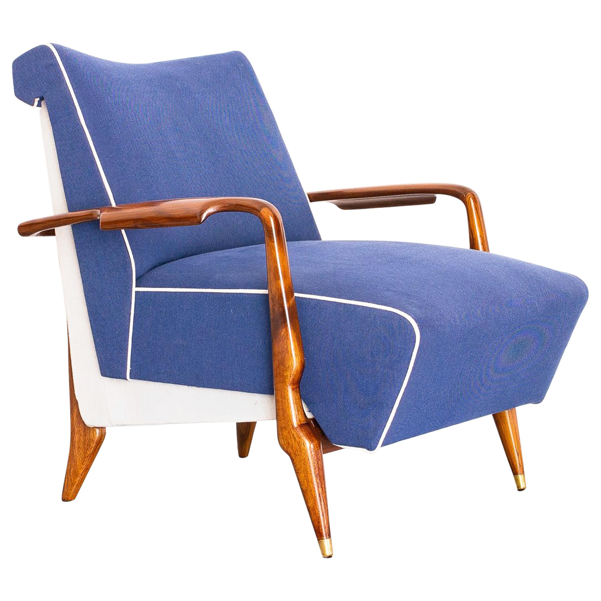 1950s Pair of Lounge Chairs in Imbuia Wood, Brazilian Mid-Century Modern For Sale