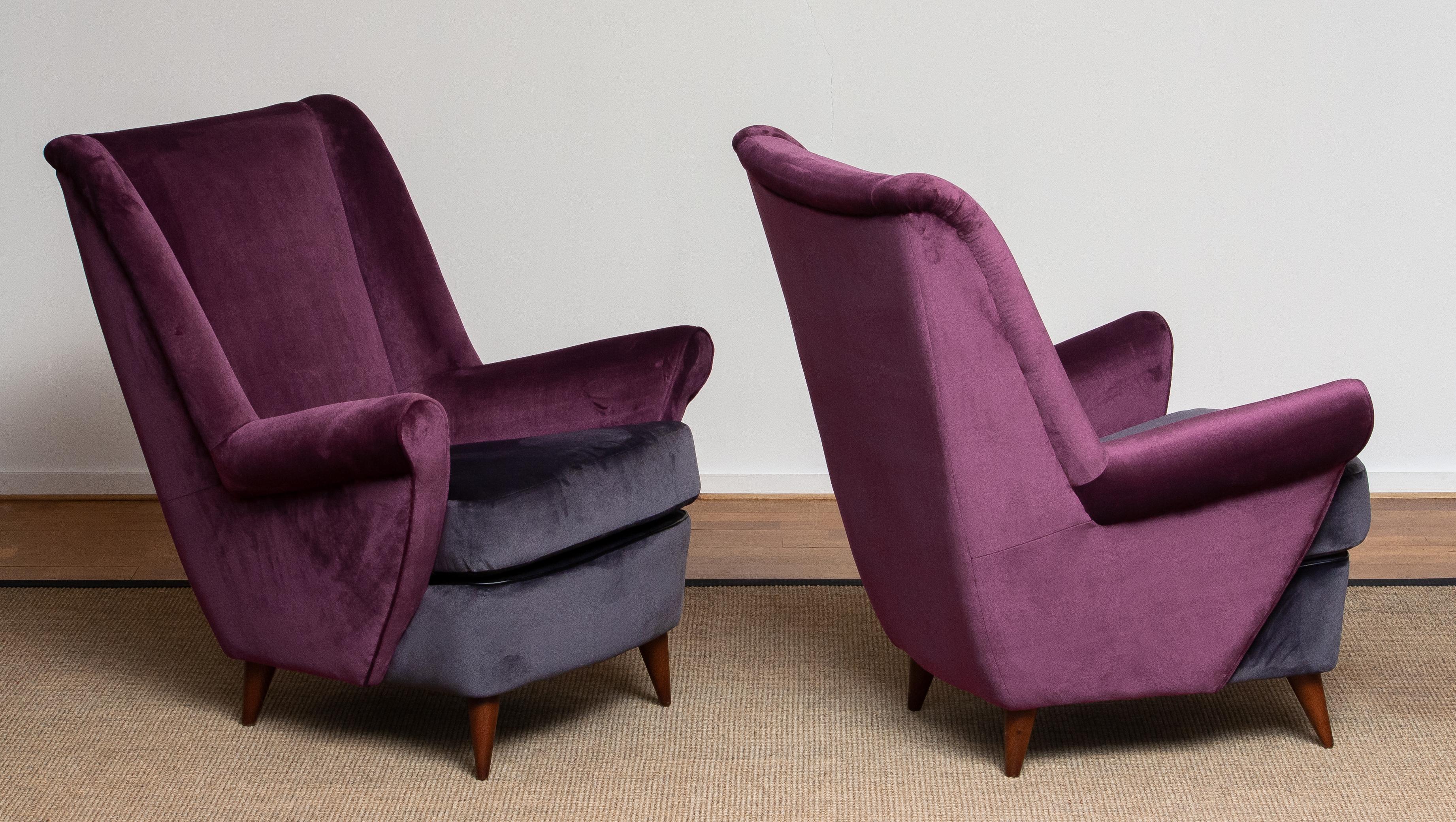 Mid-Century Modern 1950s Pair of Lounge / Easy Chairs Designed Gio Ponti Made by ISA Bergamo, Italy