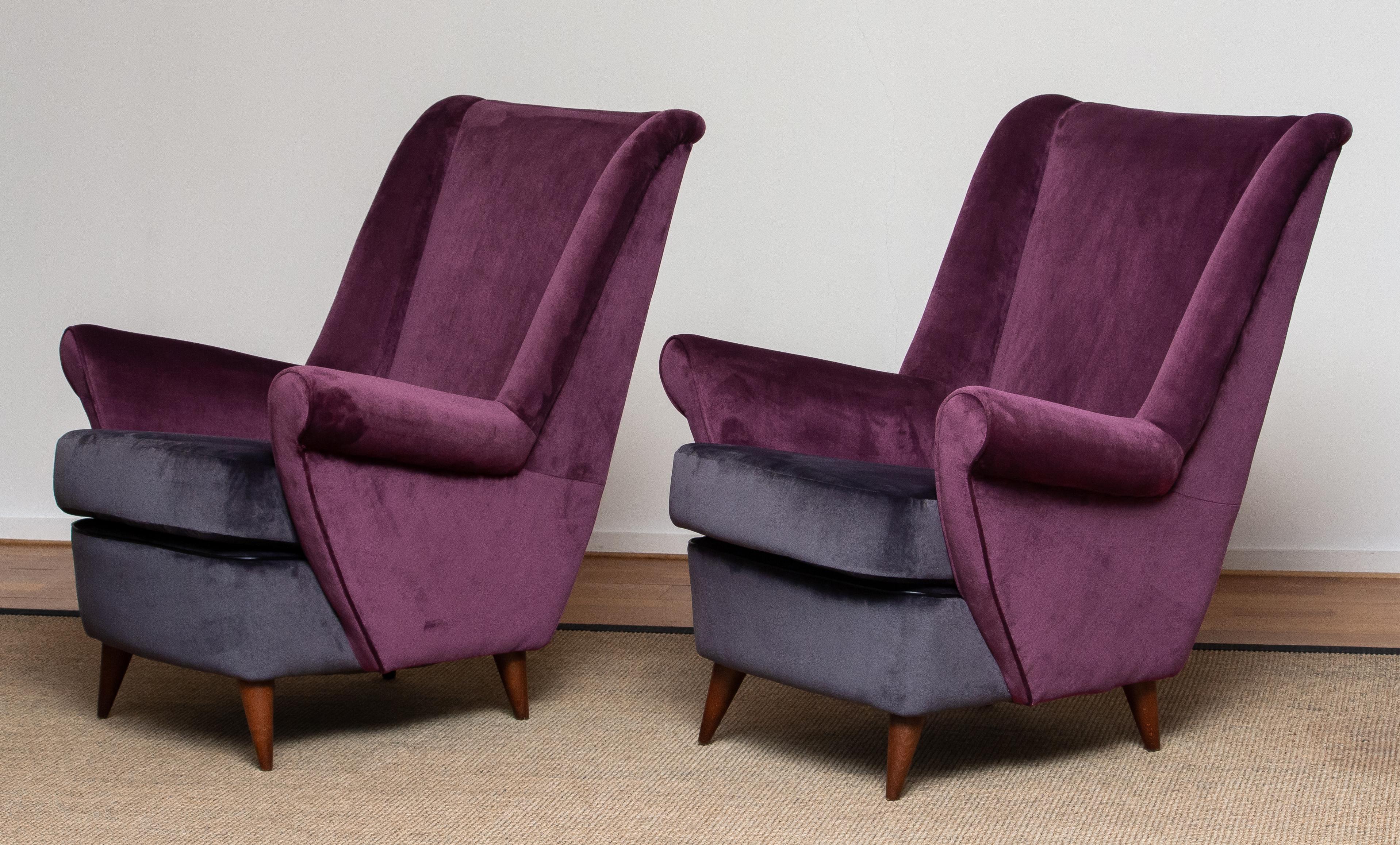 Mid-20th Century 1950s Pair of Lounge / Easy Chairs Designed Gio Ponti Made by ISA Bergamo, Italy