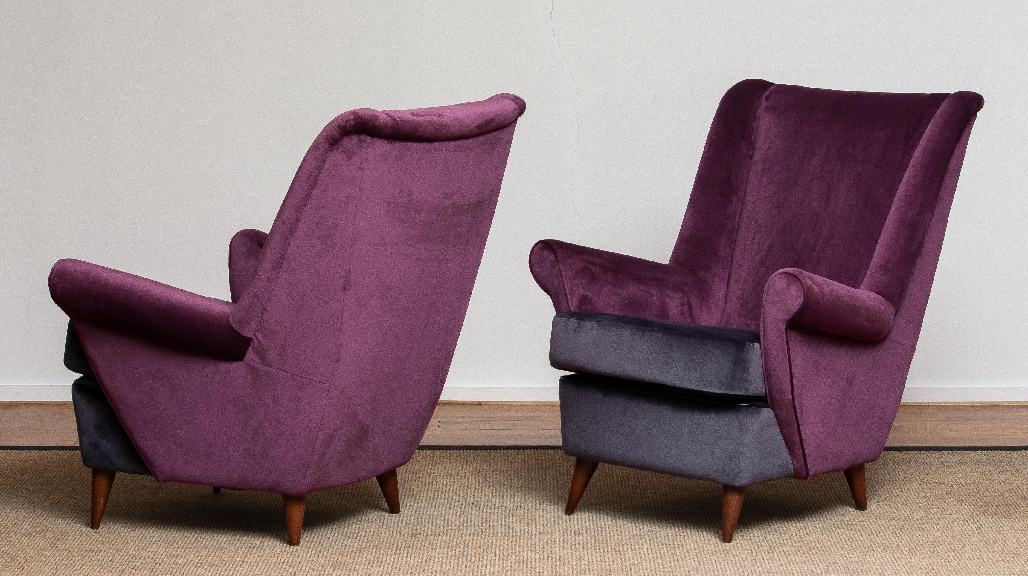 Velvet 1950s Pair of Lounge / Easy Chairs Designed Gio Ponti Made by ISA Bergamo, Italy