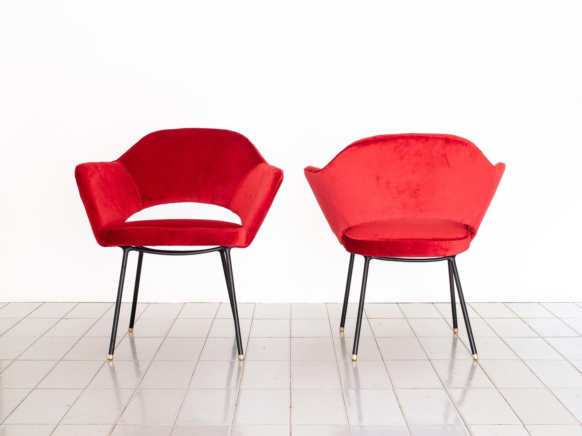 Mid-Century Modern 1950s Pair of Red Velvet Iron Armchairs by Carlo Hauner, Brazil For Sale