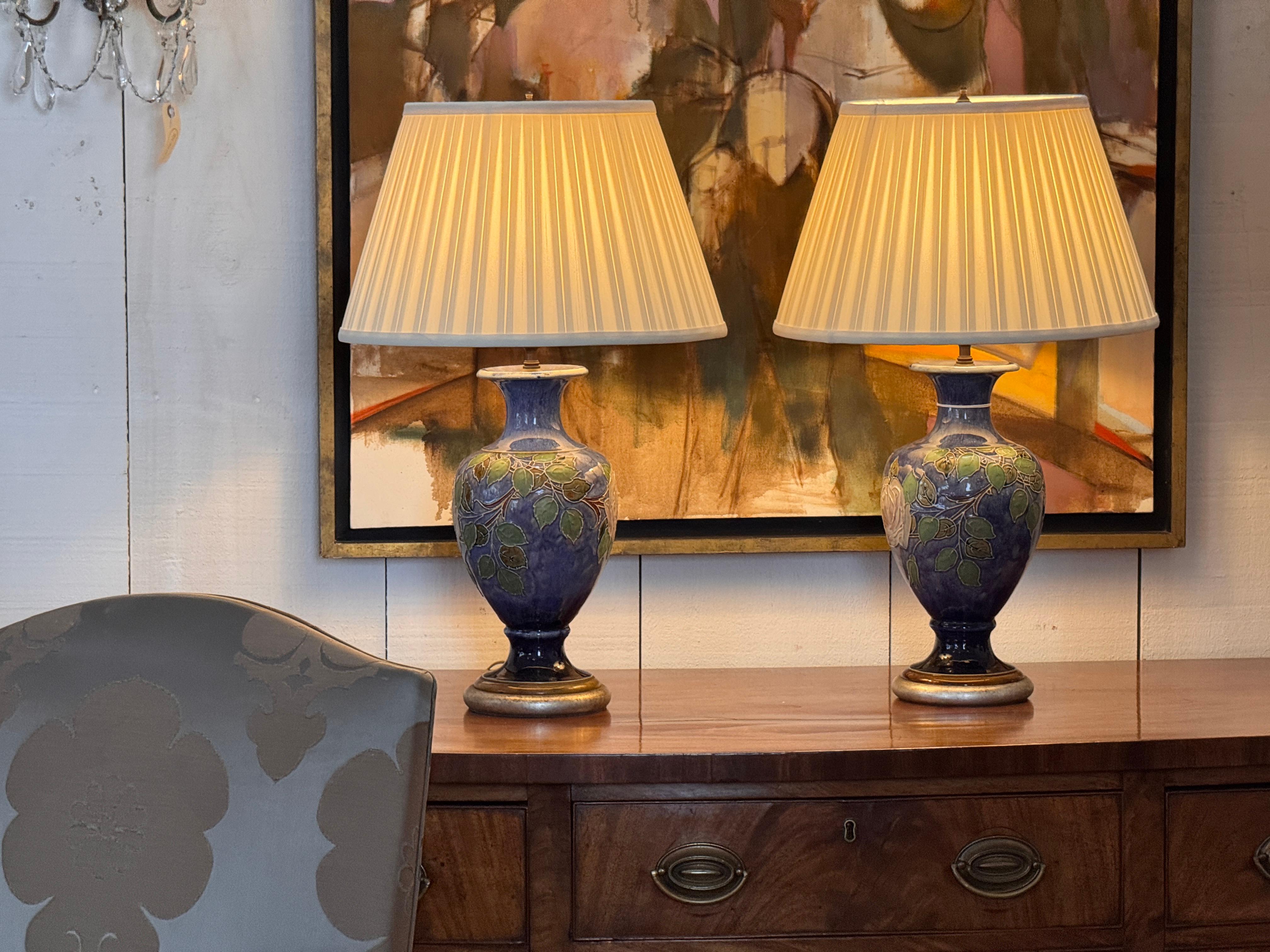 1950s Pair of Royal Doulton “Rose” Lamps (Englisch) im Angebot