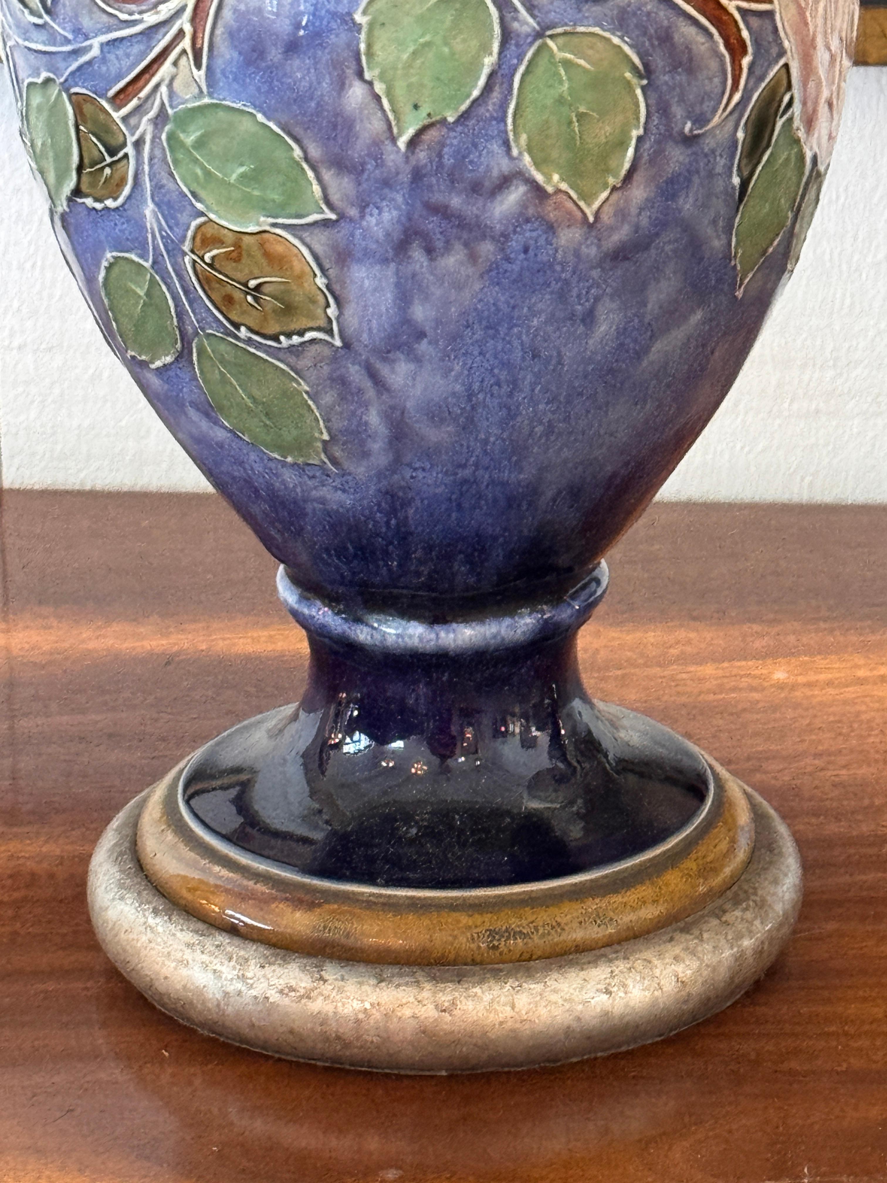 1950s Pair of Royal Doulton “Rose” Lamps im Angebot 2