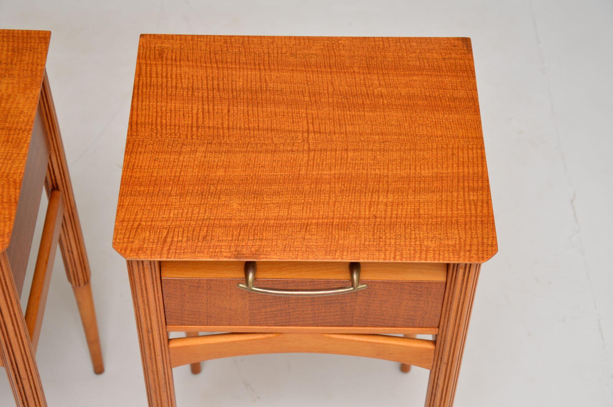 1950's Pair of Satin Wood Side / Bedside Tables 3