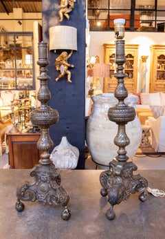1950s Pair of Silver Plated Metal Candlesticks with Embossed Work and Claw Feet