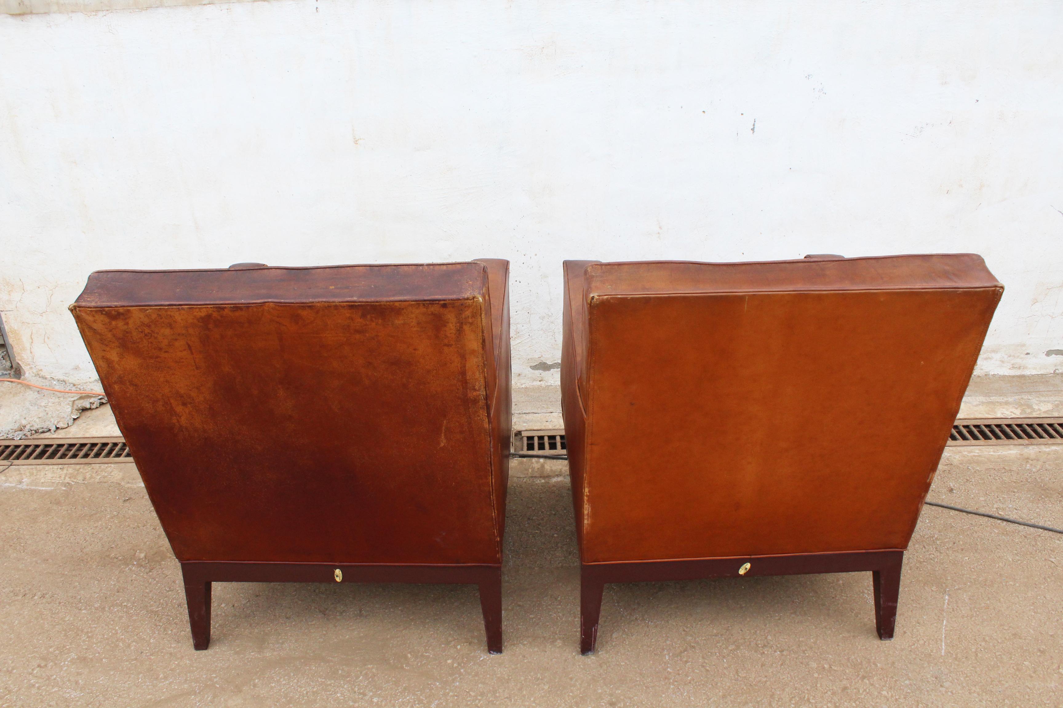 1950s Pair of Spanish Leather Armchairs with Metal Structure by Sistemas AF For Sale 5