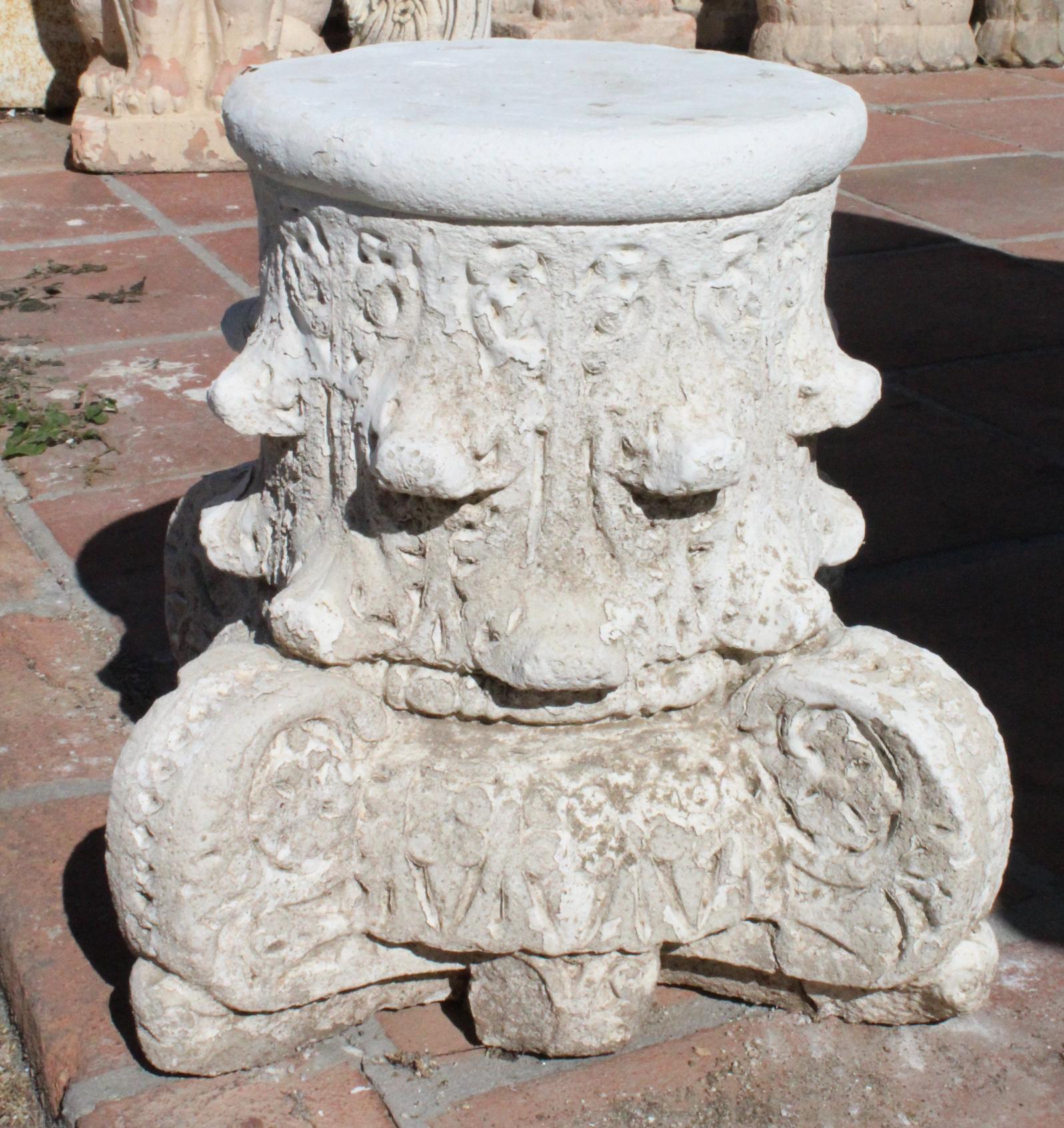 1950s Pair of Spanish Sandstone Alhambra Style Capital In Good Condition For Sale In Marbella, ES