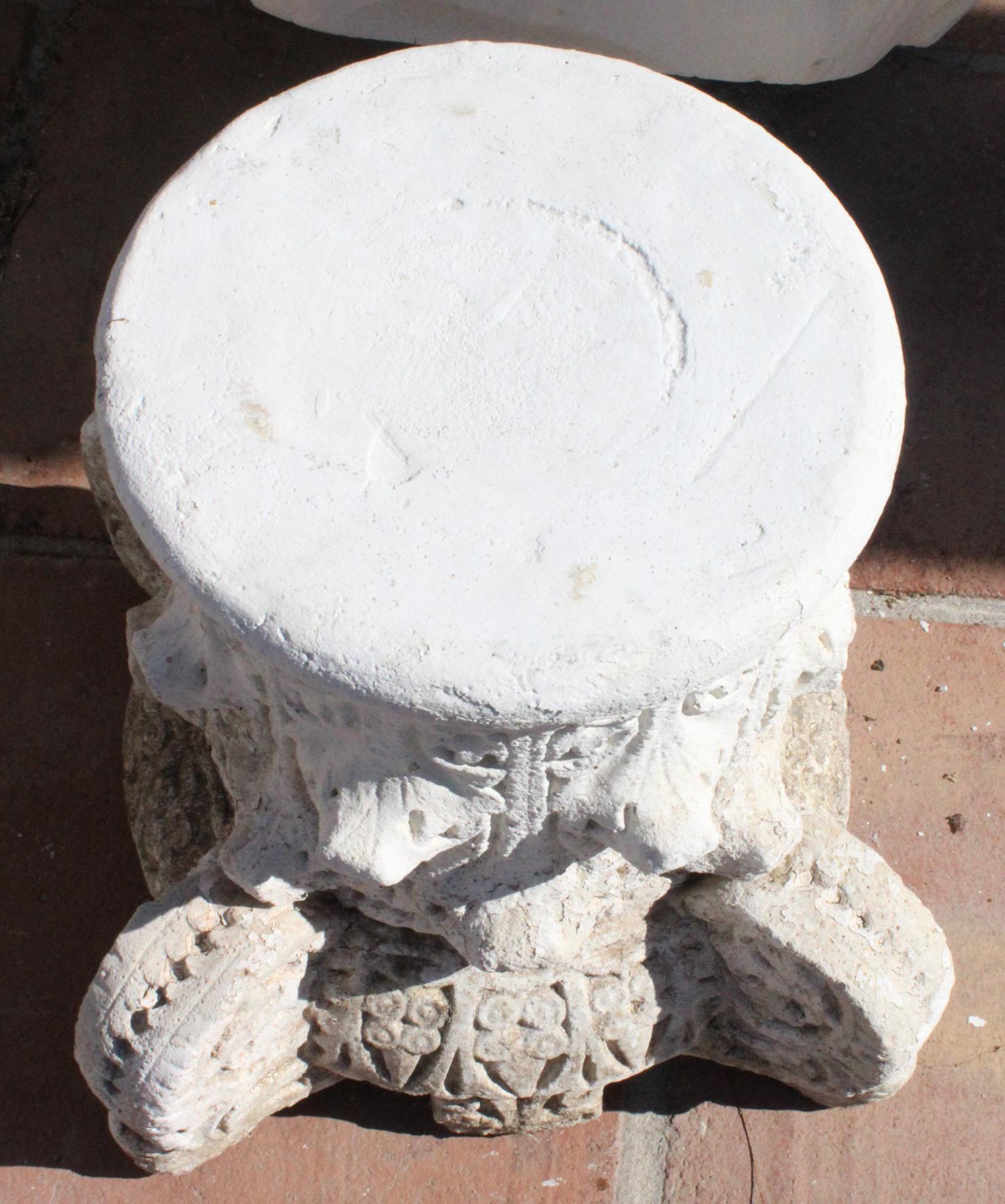 1950s Pair of Spanish Sandstone Alhambra Style Capital For Sale 3