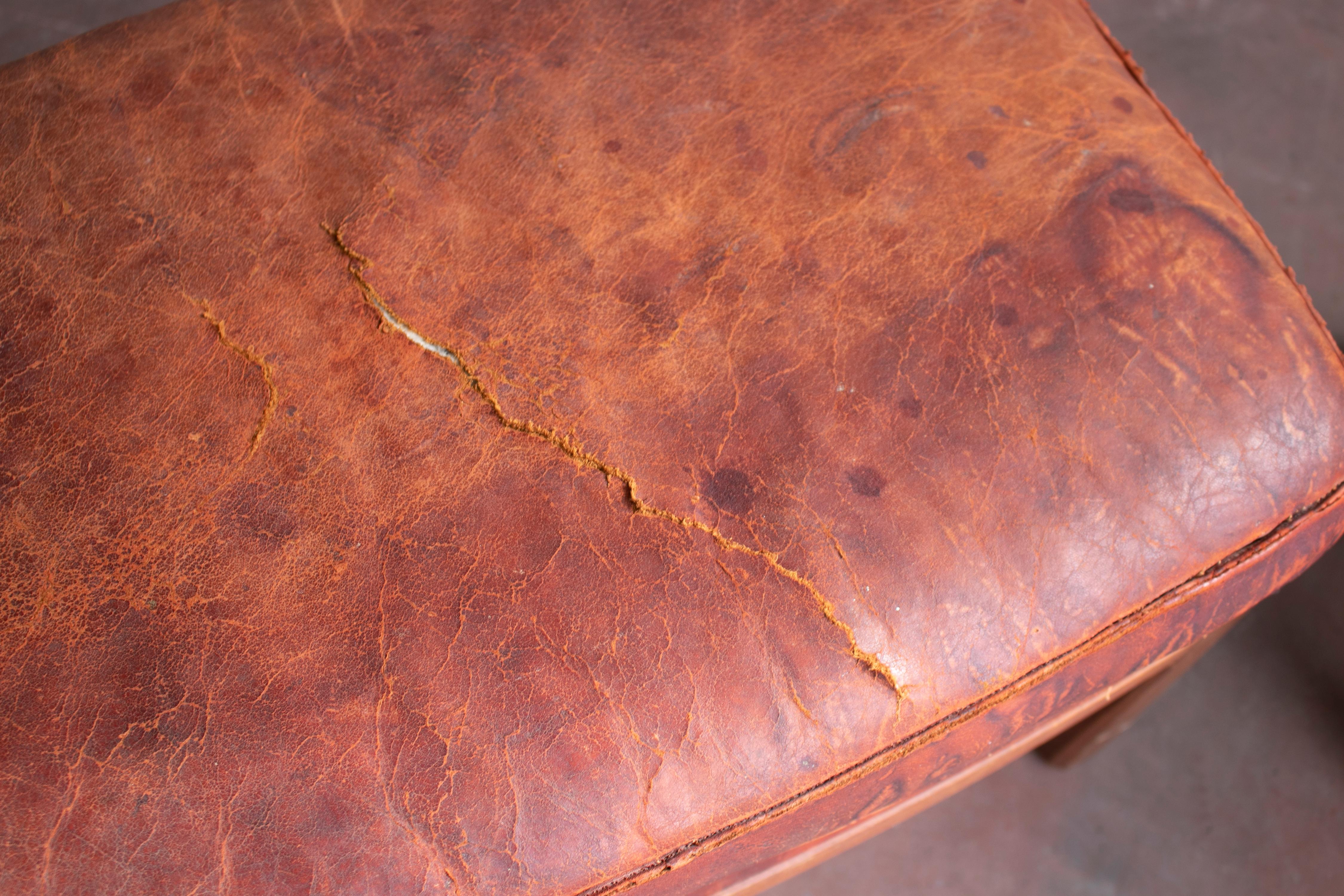 1950s Pair of Swedish Scandinavian Design Leather Stools For Sale 2