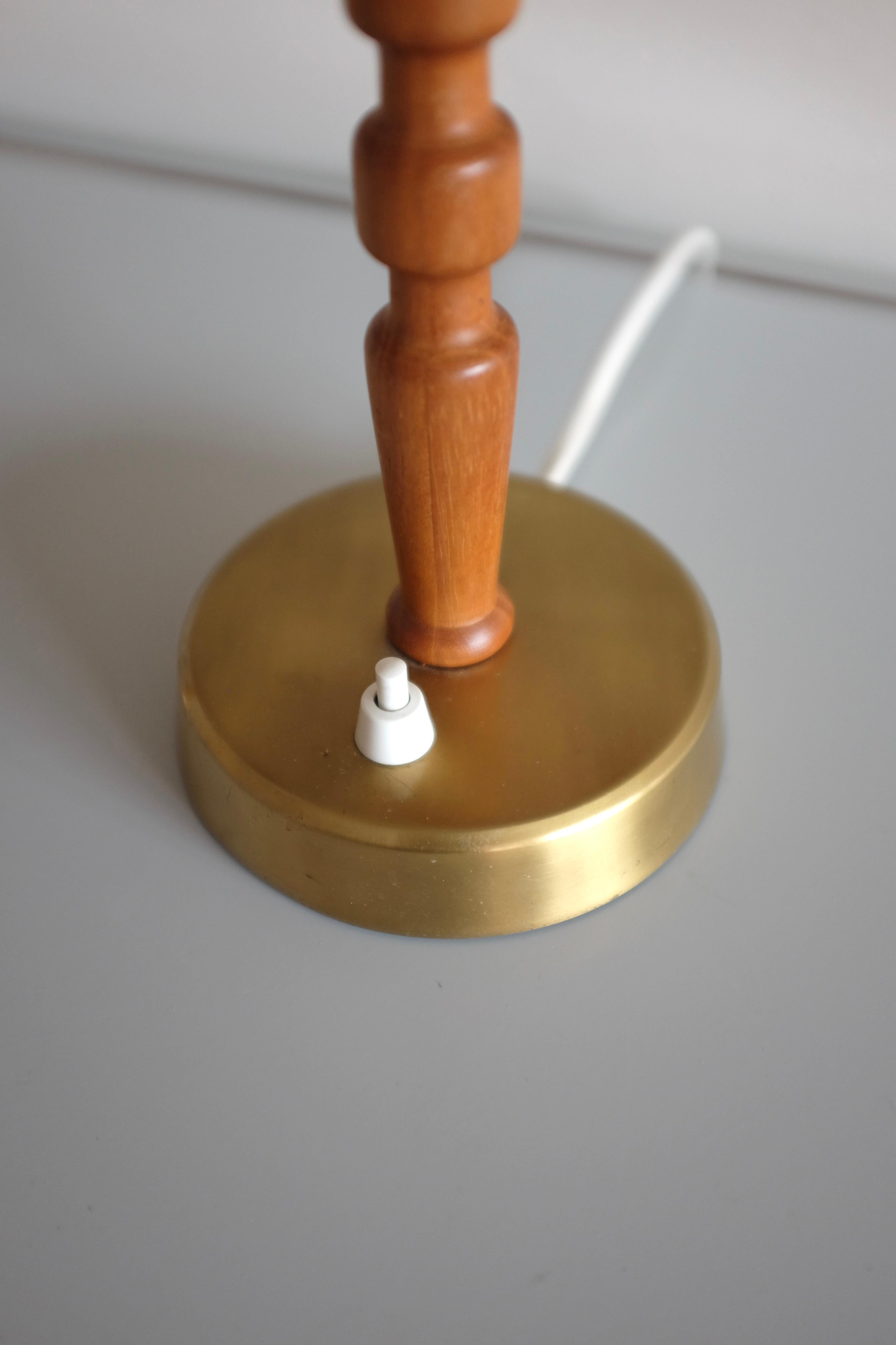 Años 50 Pareja de lámparas de mesa modelo 743 de Hans Bergström Escandinavo moderno en venta