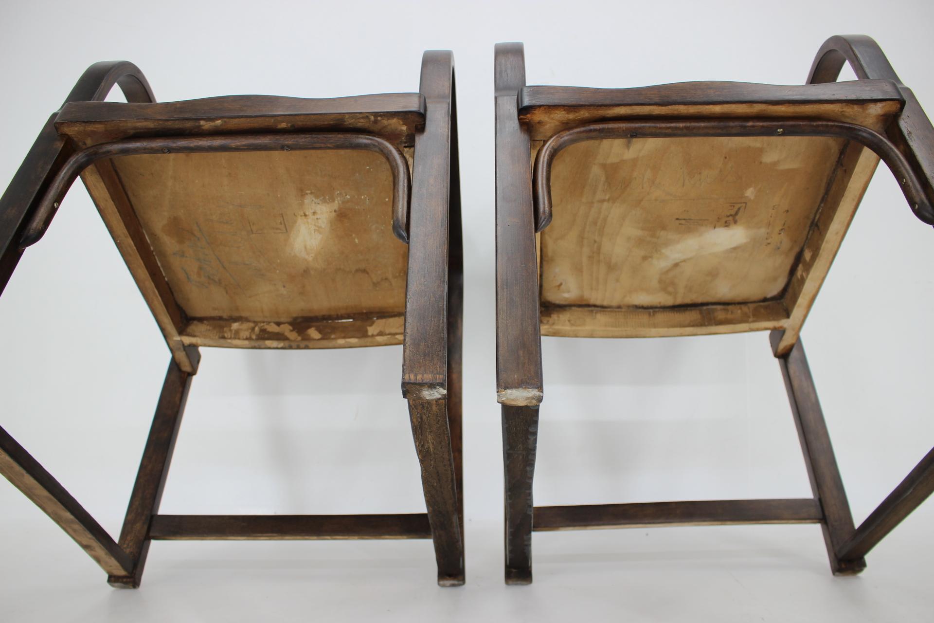 1930s Pair of Thonet Bentwood Armchairs A745 by Tatra, Czechoslovakia For Sale 5