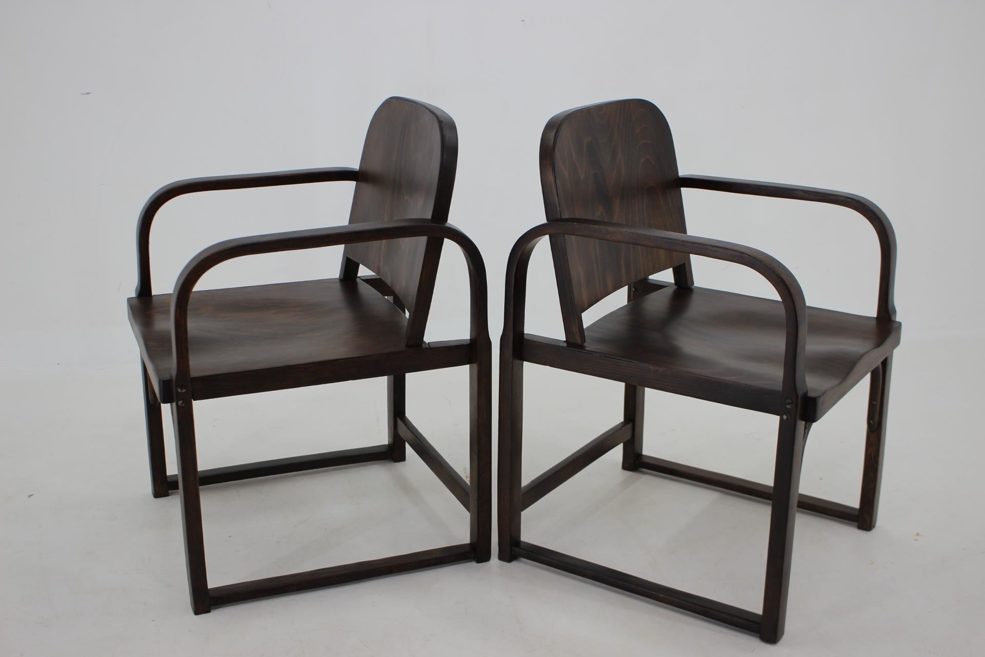 Wood 1930s Pair of Thonet Bentwood Armchairs A745 by Tatra, Czechoslovakia For Sale