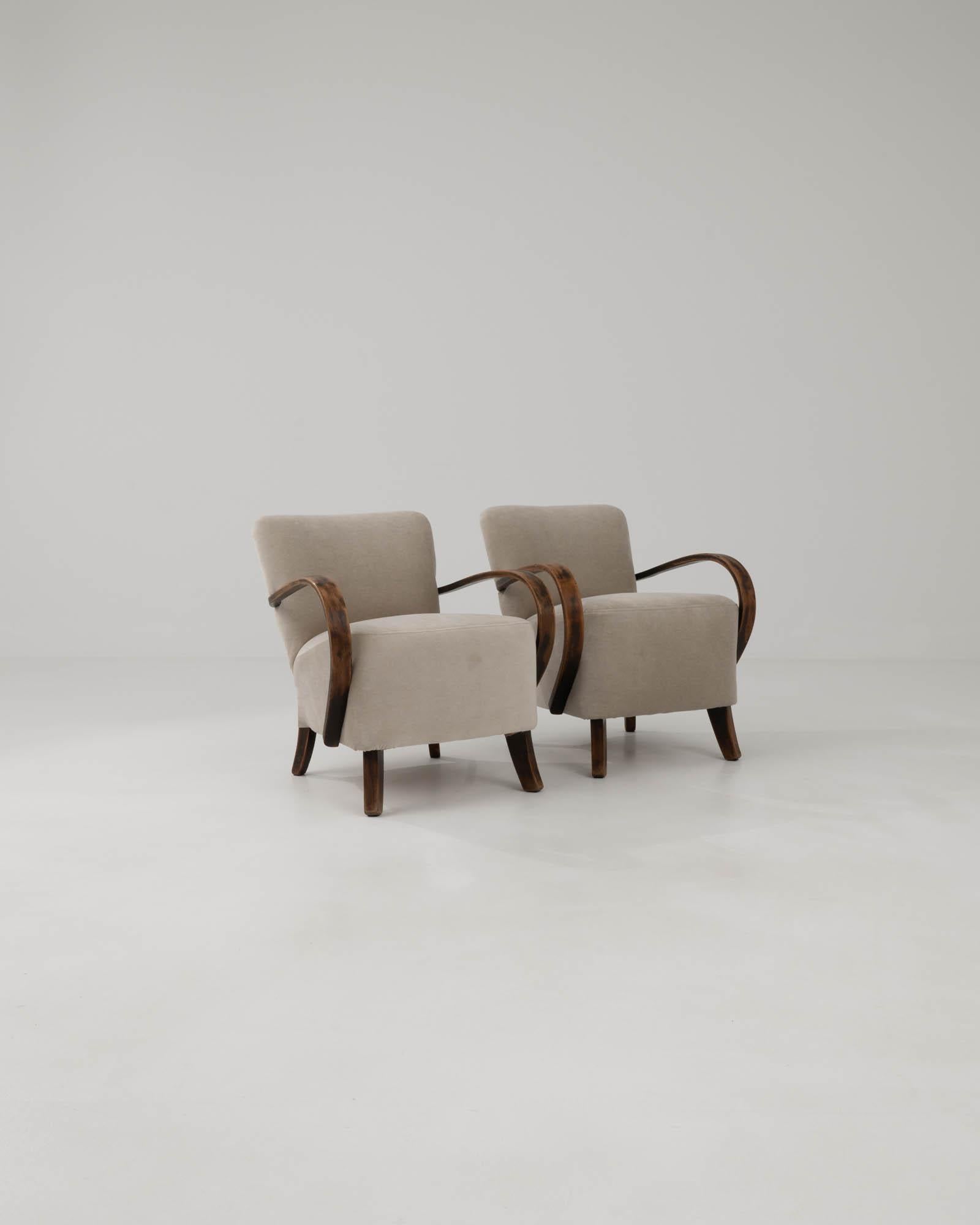 1950s Pair Of Upholstered Armchairs By J. Halabala 3
