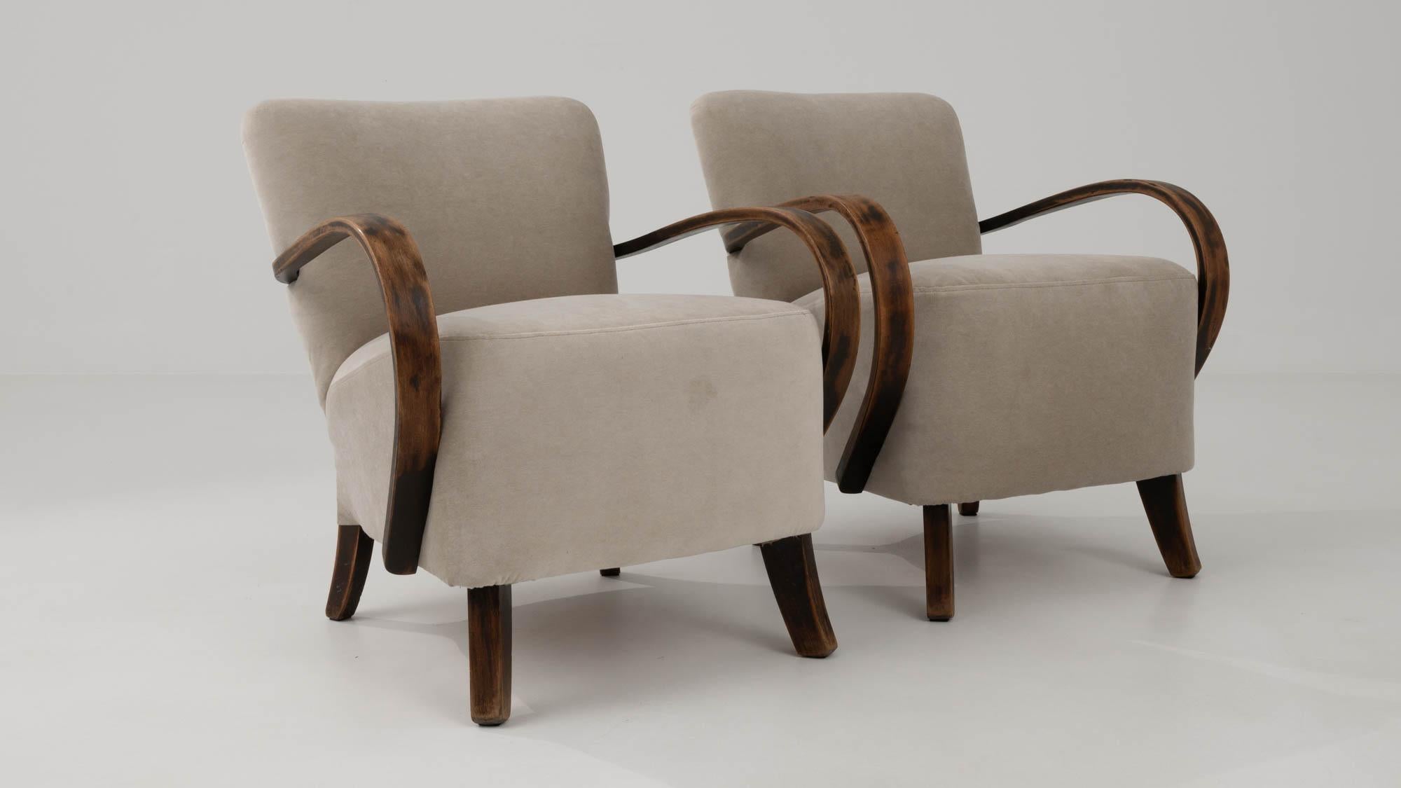 1950s Pair Of Upholstered Armchairs By J. Halabala 4