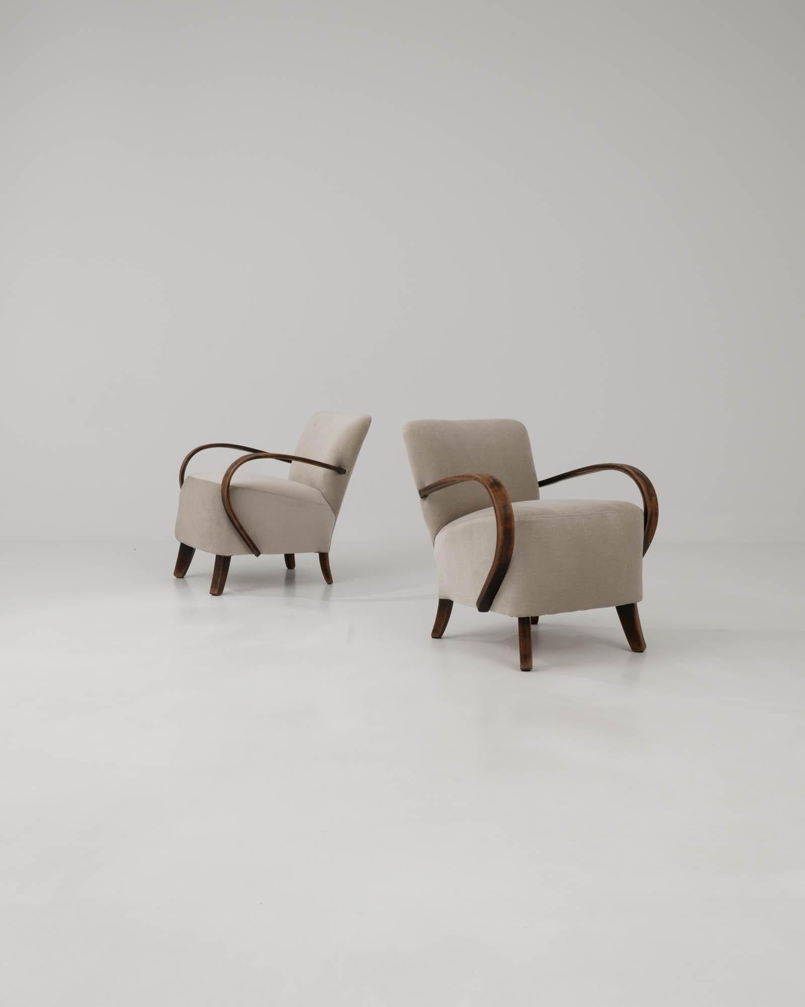 Mid-Century Modern 1950s Pair Of Upholstered Armchairs By J. Halabala