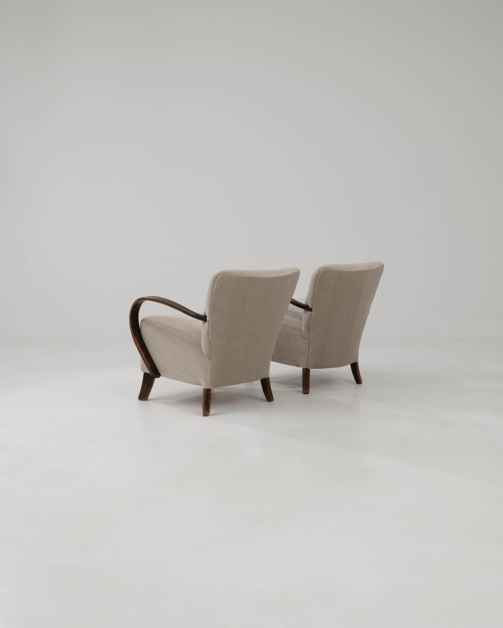 1950s Pair Of Upholstered Armchairs By J. Halabala 2