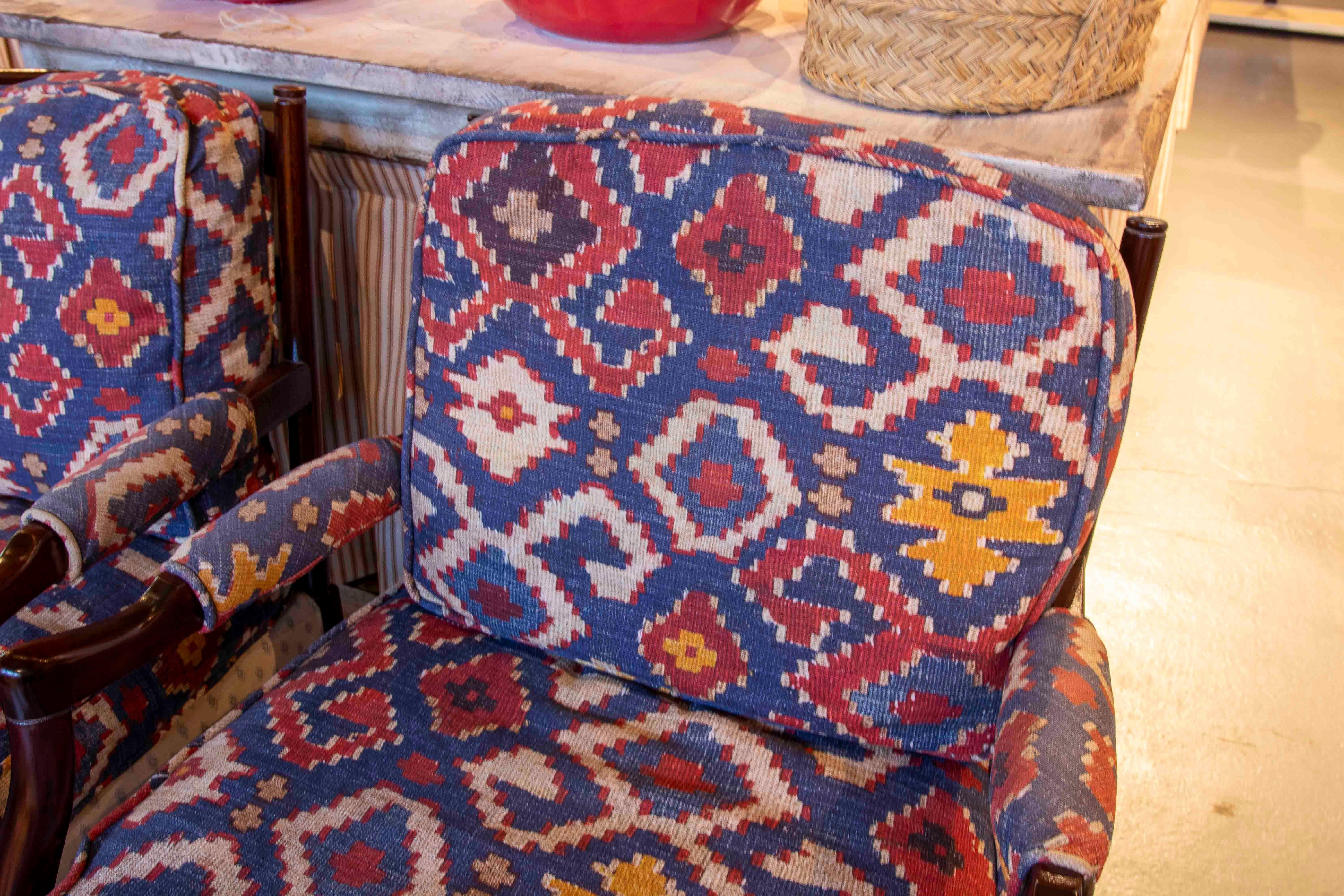 1950s Pair of Vintage Armchairs with Ethnic Upholstery In Good Condition For Sale In Marbella, ES