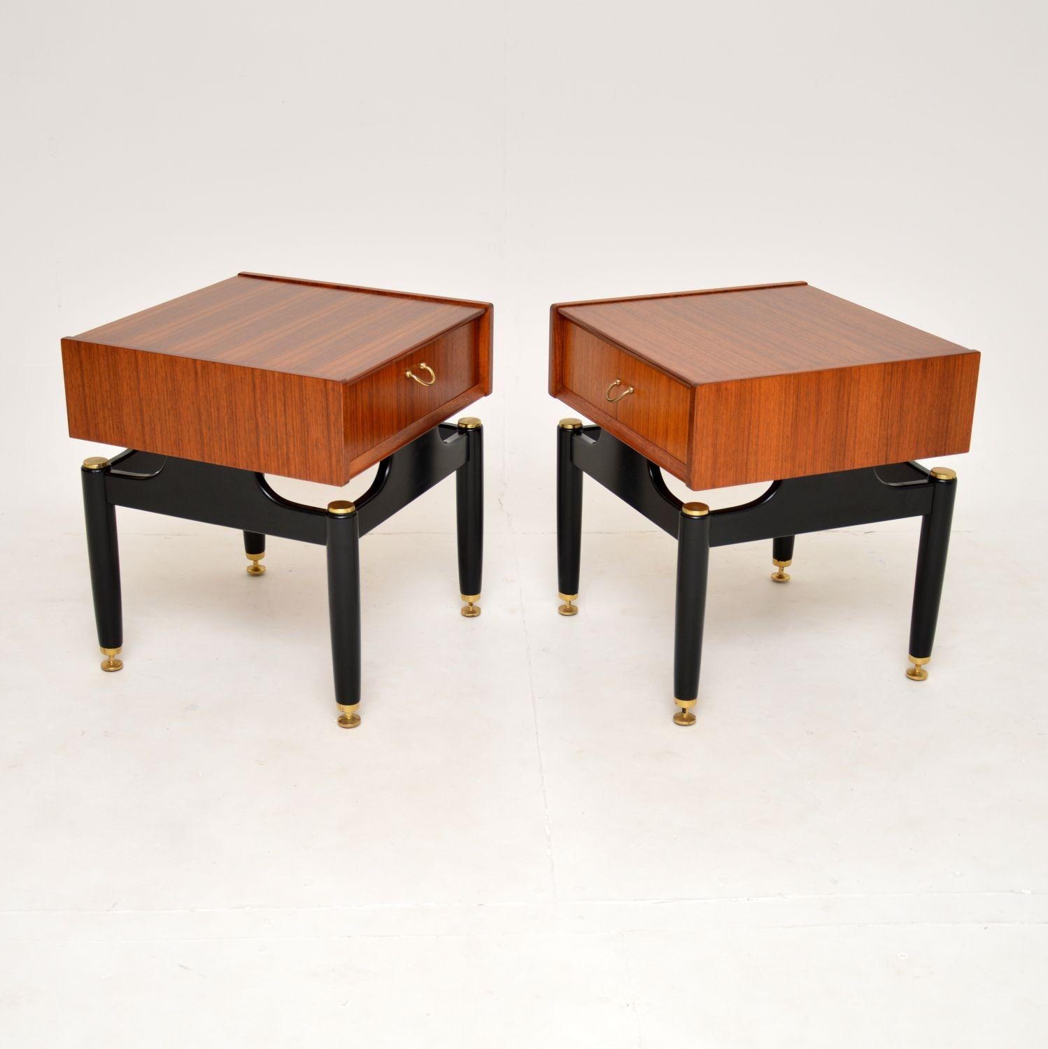 1950's Pair of Vintage Bedside / Side Tables by G Plan In Good Condition In London, GB