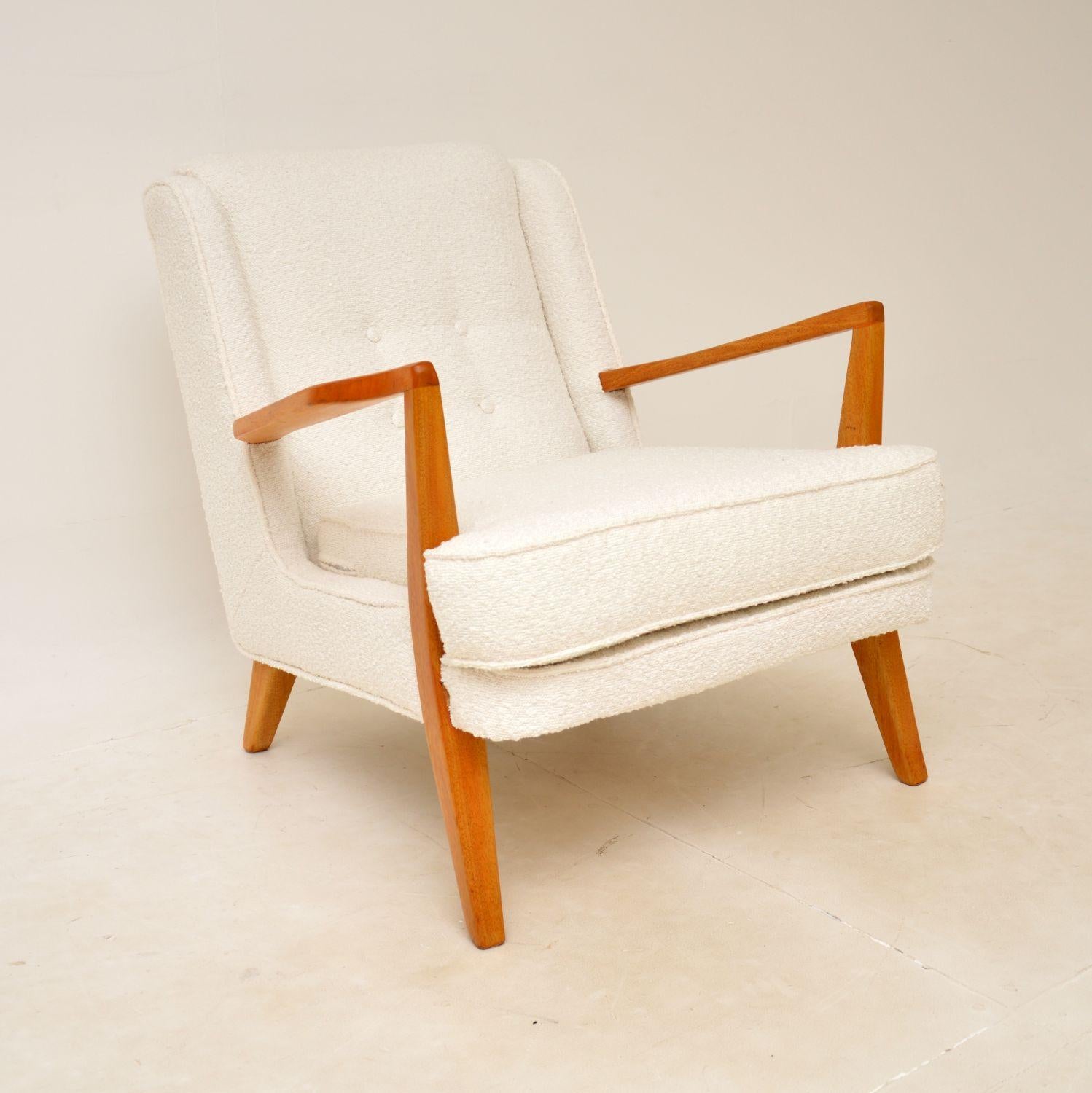 Milieu du XXe siècle Paire de fauteuils G-Plan des années 1950 en vente