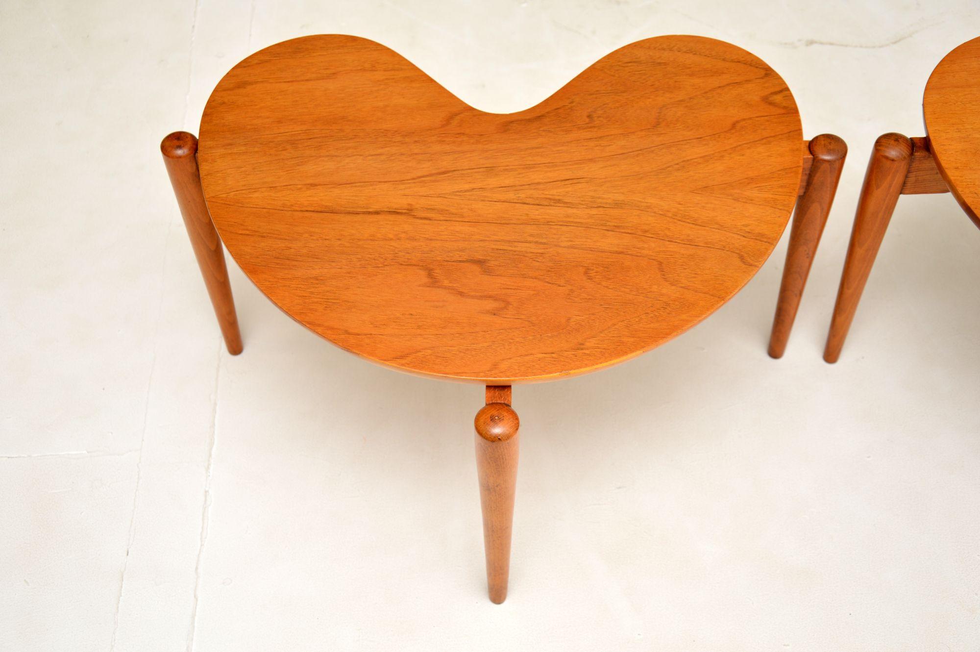 Mid-20th Century 1950s Pair of Walnut Boomerang Side Tables
